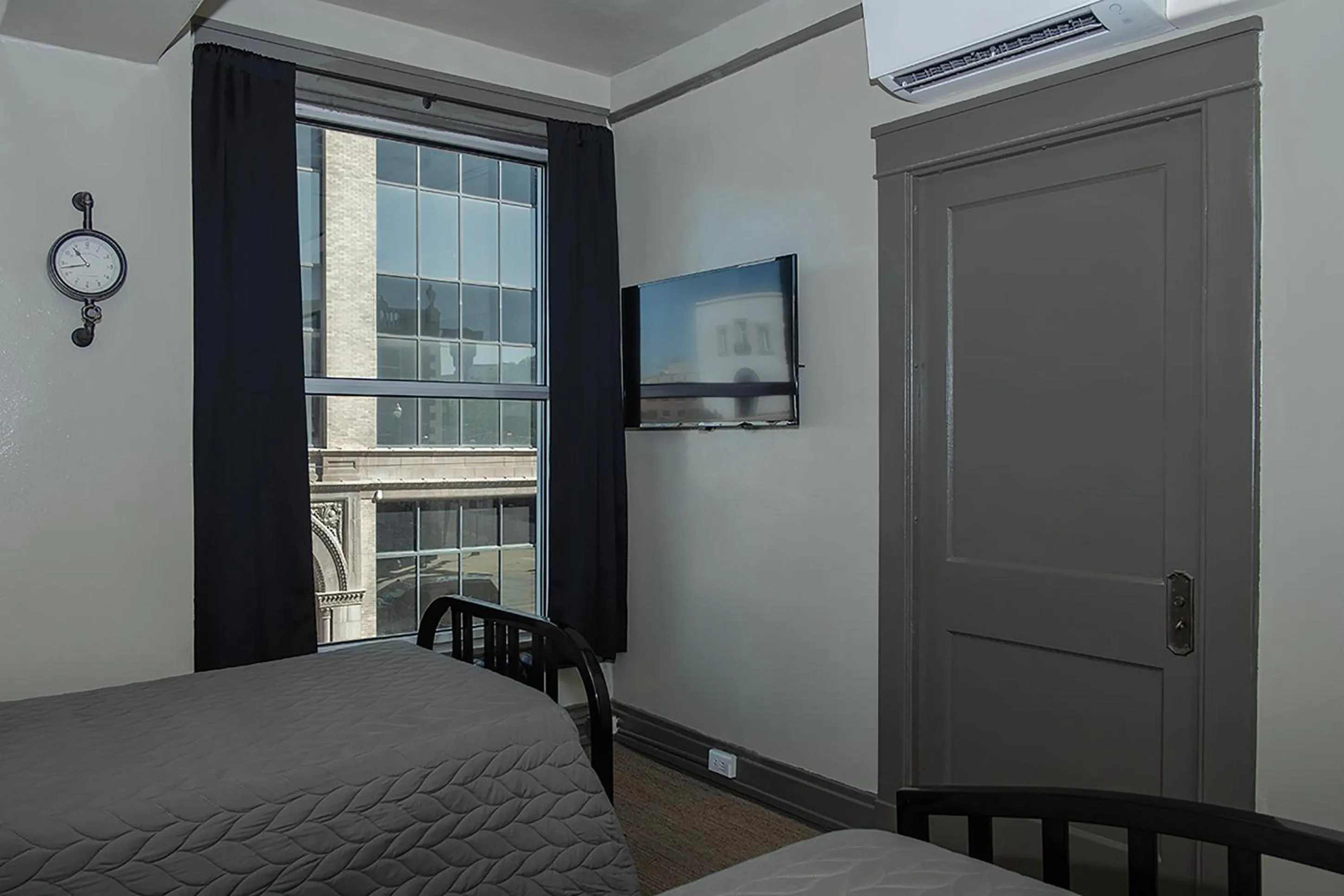 Bed in Gardner Hotel & Hostel