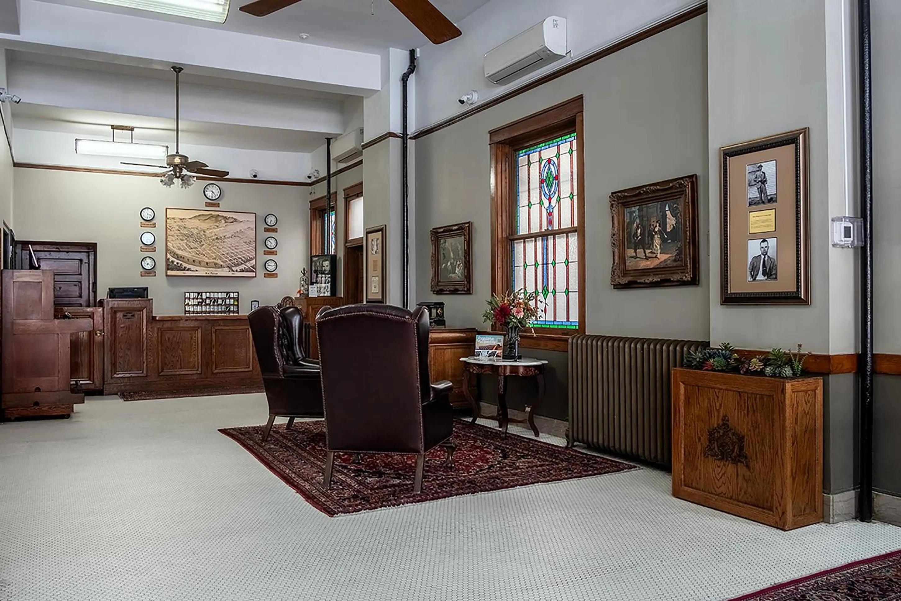 Lobby or reception in Gardner Hotel & Hostel