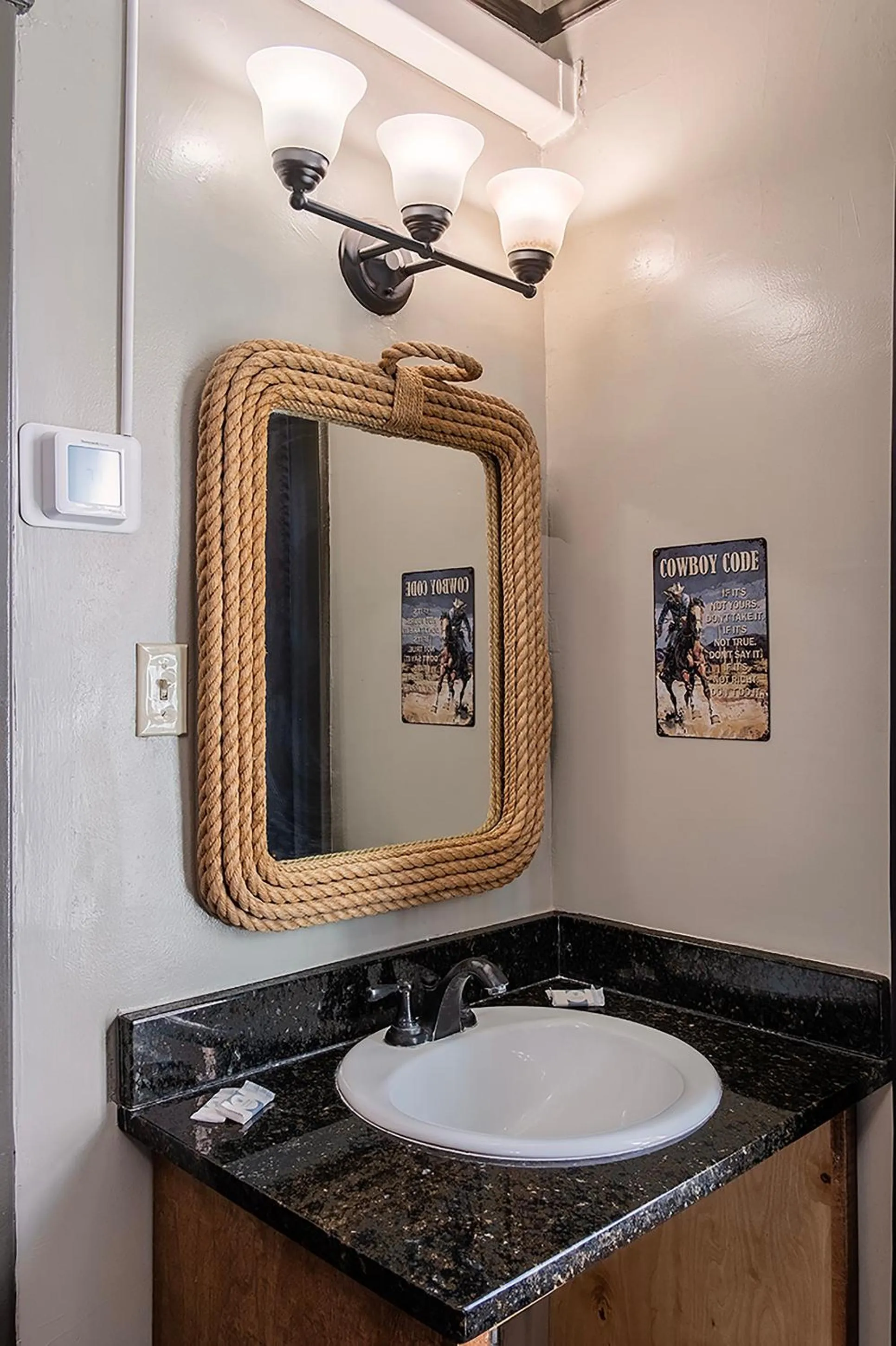 Bathroom in Gardner Hotel & Hostel