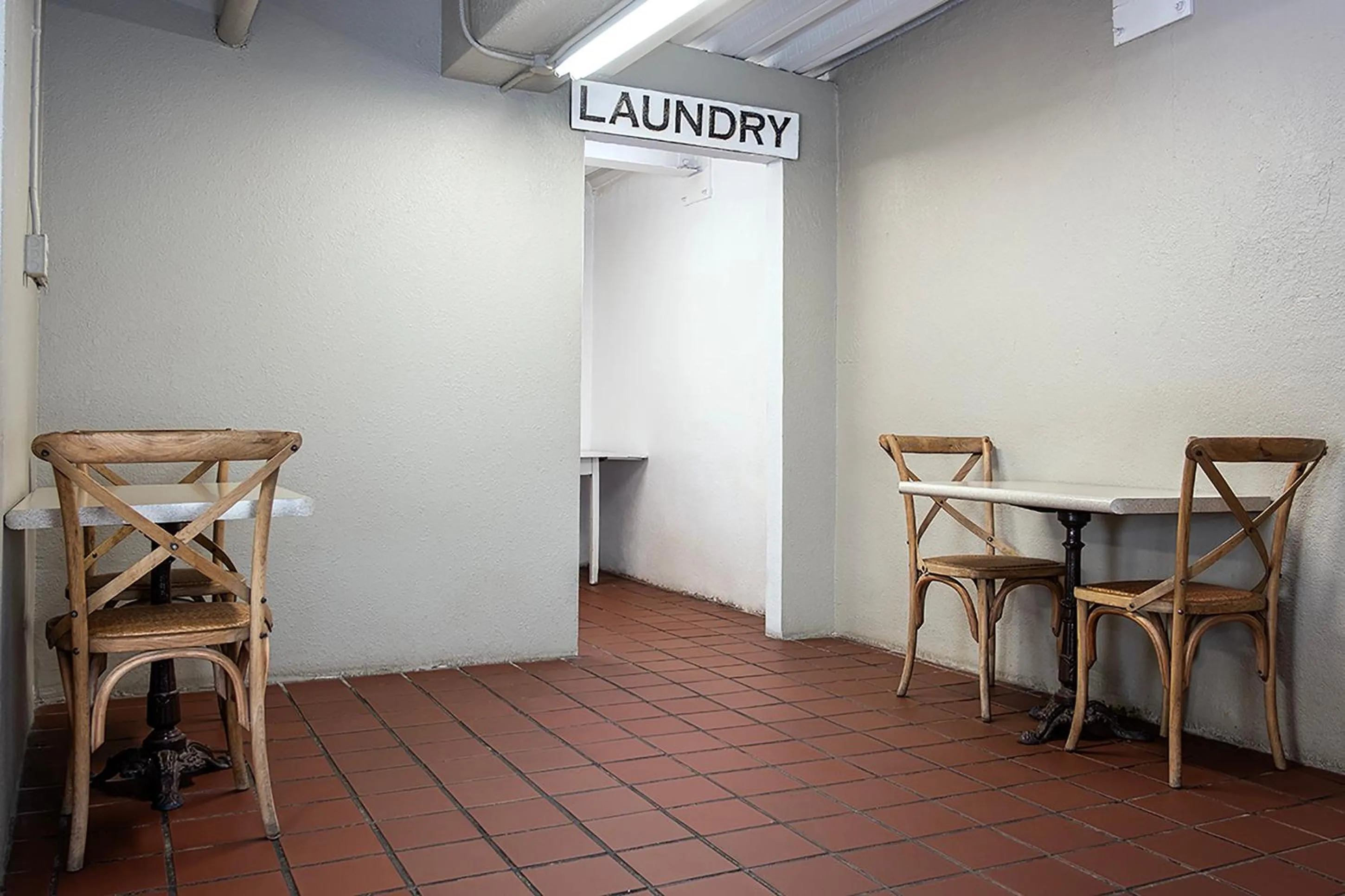 laundry in Gardner Hotel & Hostel