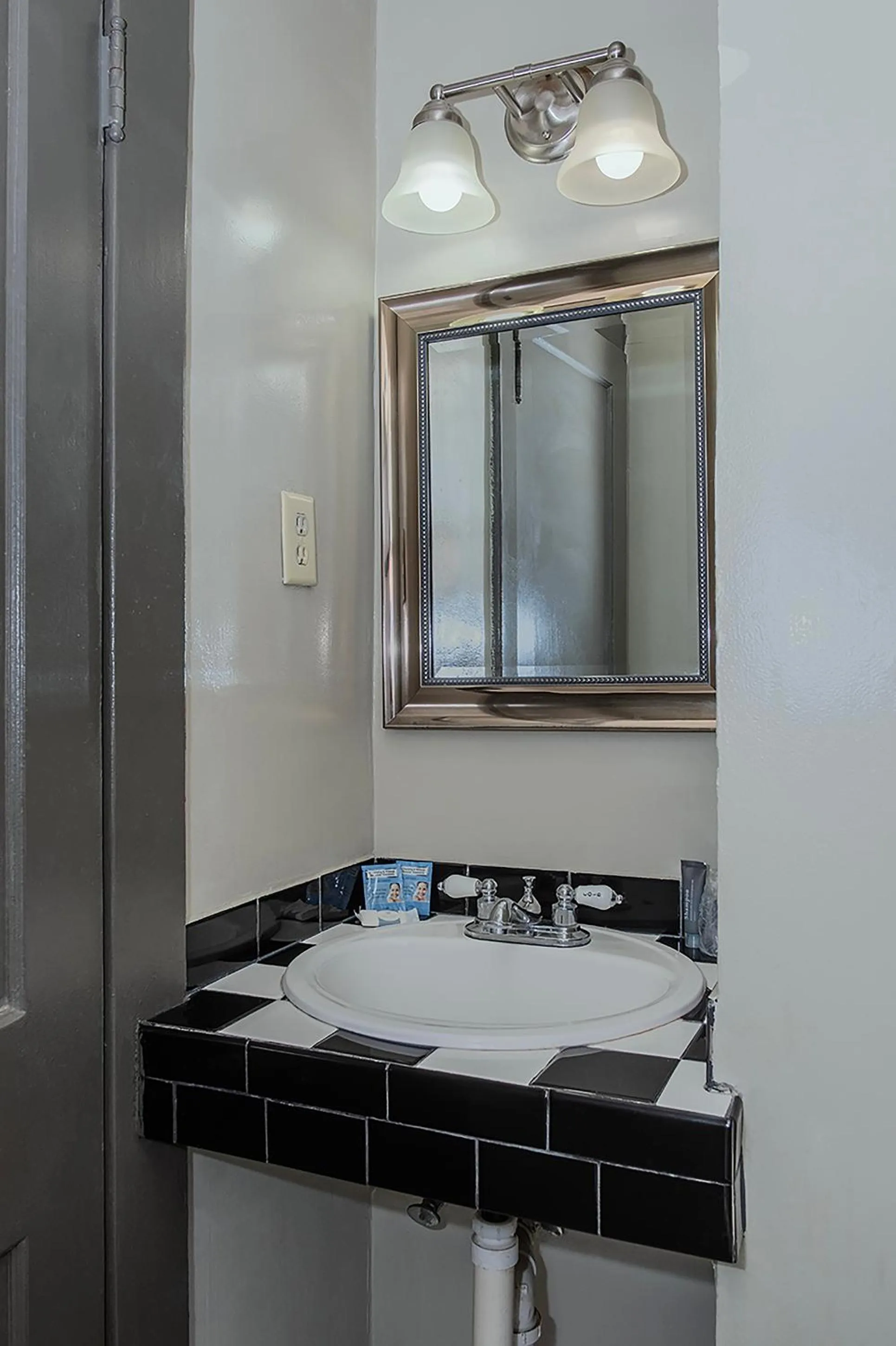 Bathroom in Gardner Hotel & Hostel