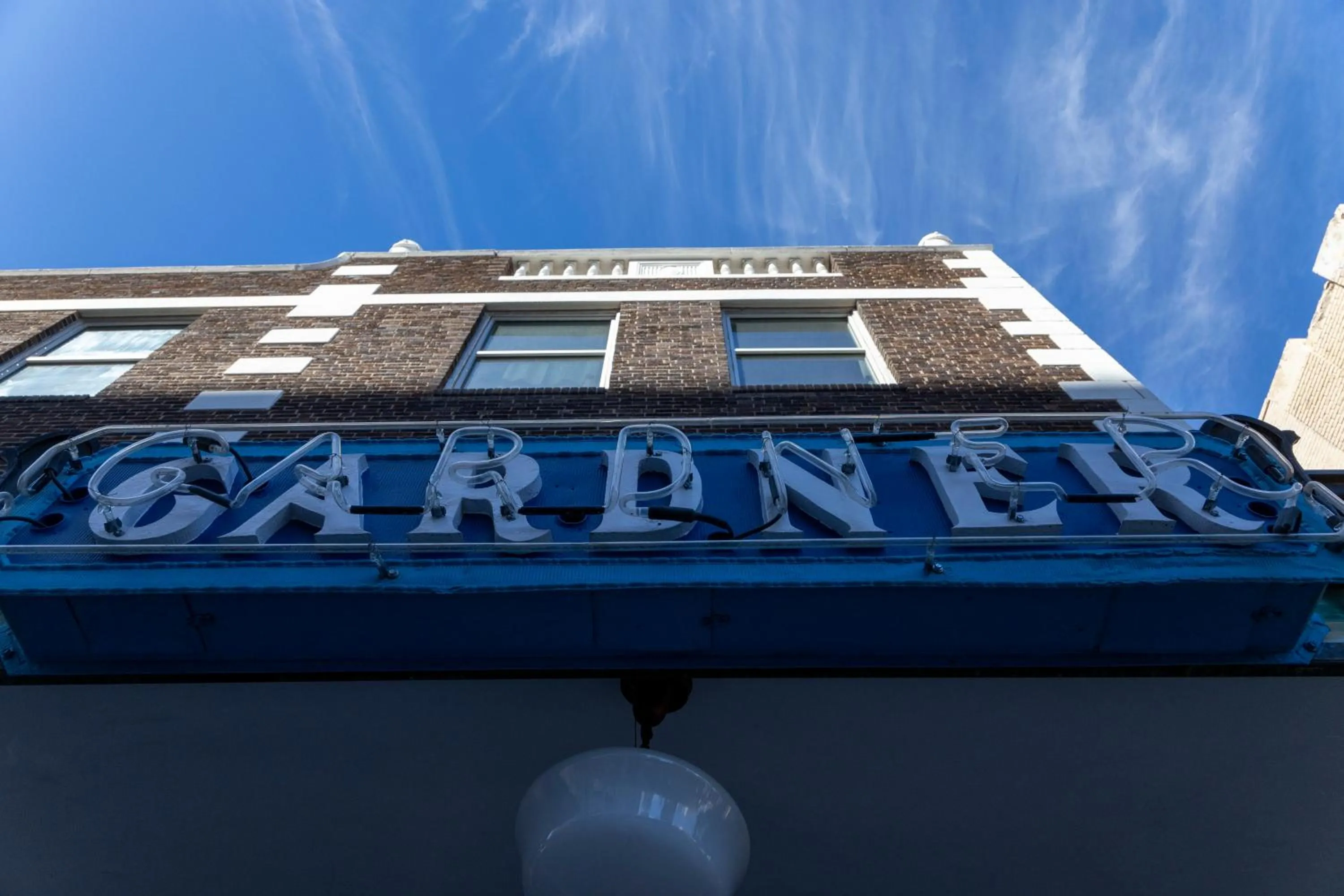 Property building in Gardner Hotel & Hostel