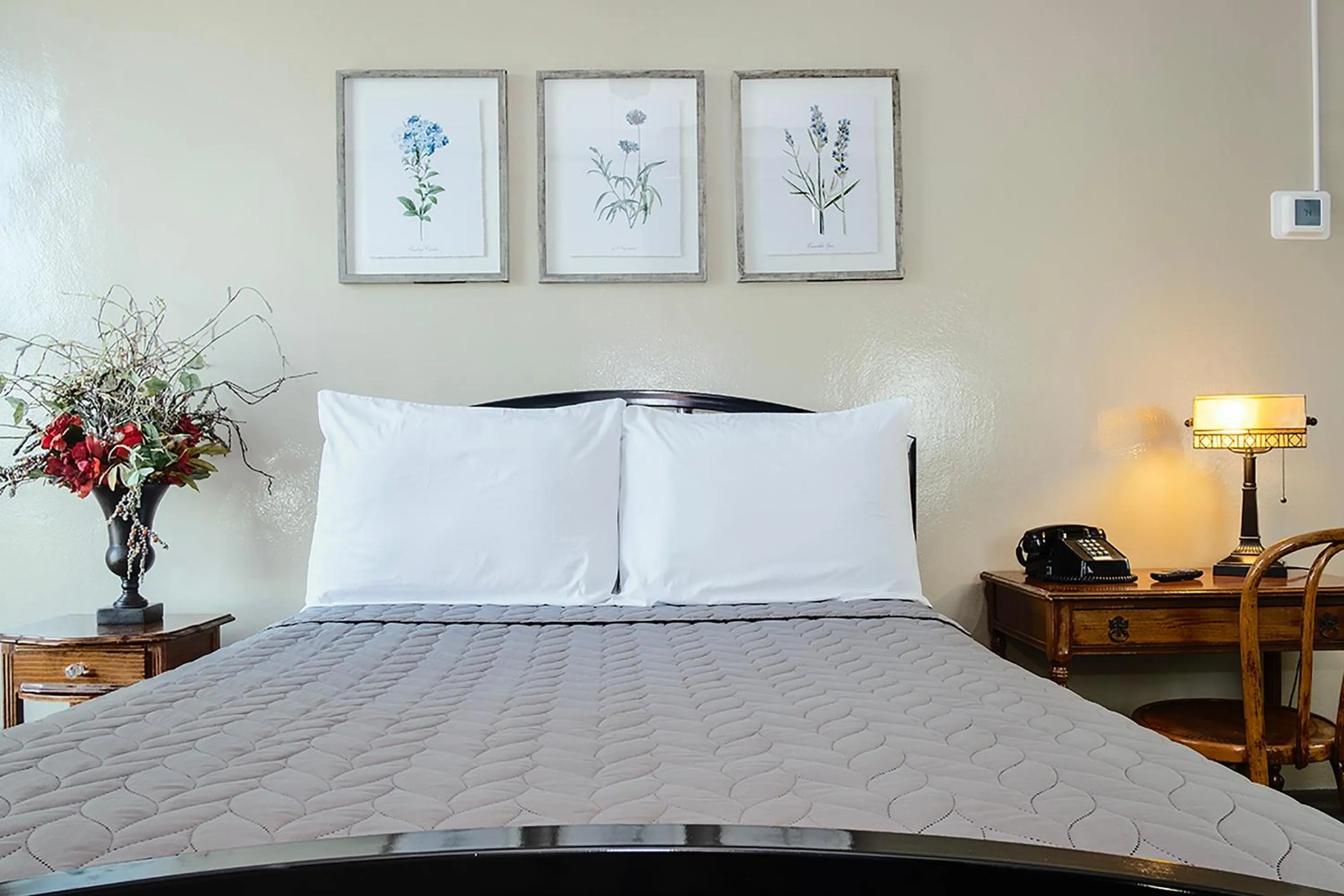 Bed in Gardner Hotel & Hostel