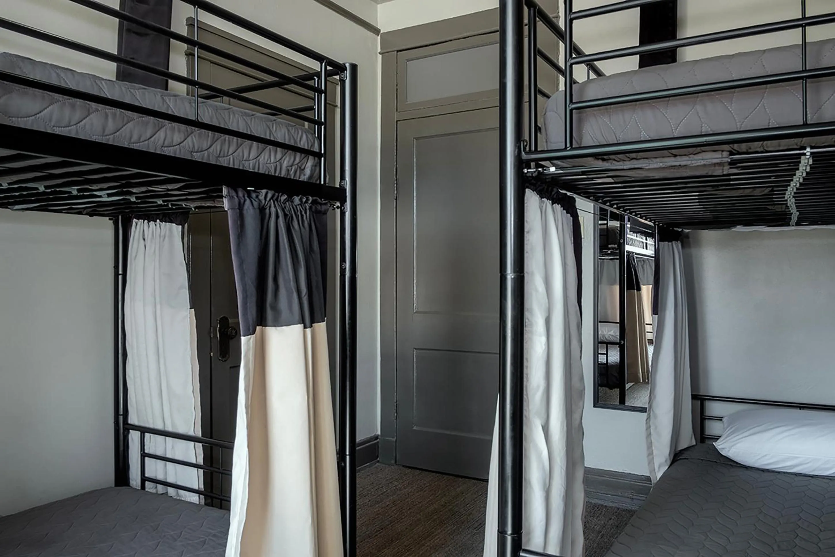 Bed in Gardner Hotel & Hostel