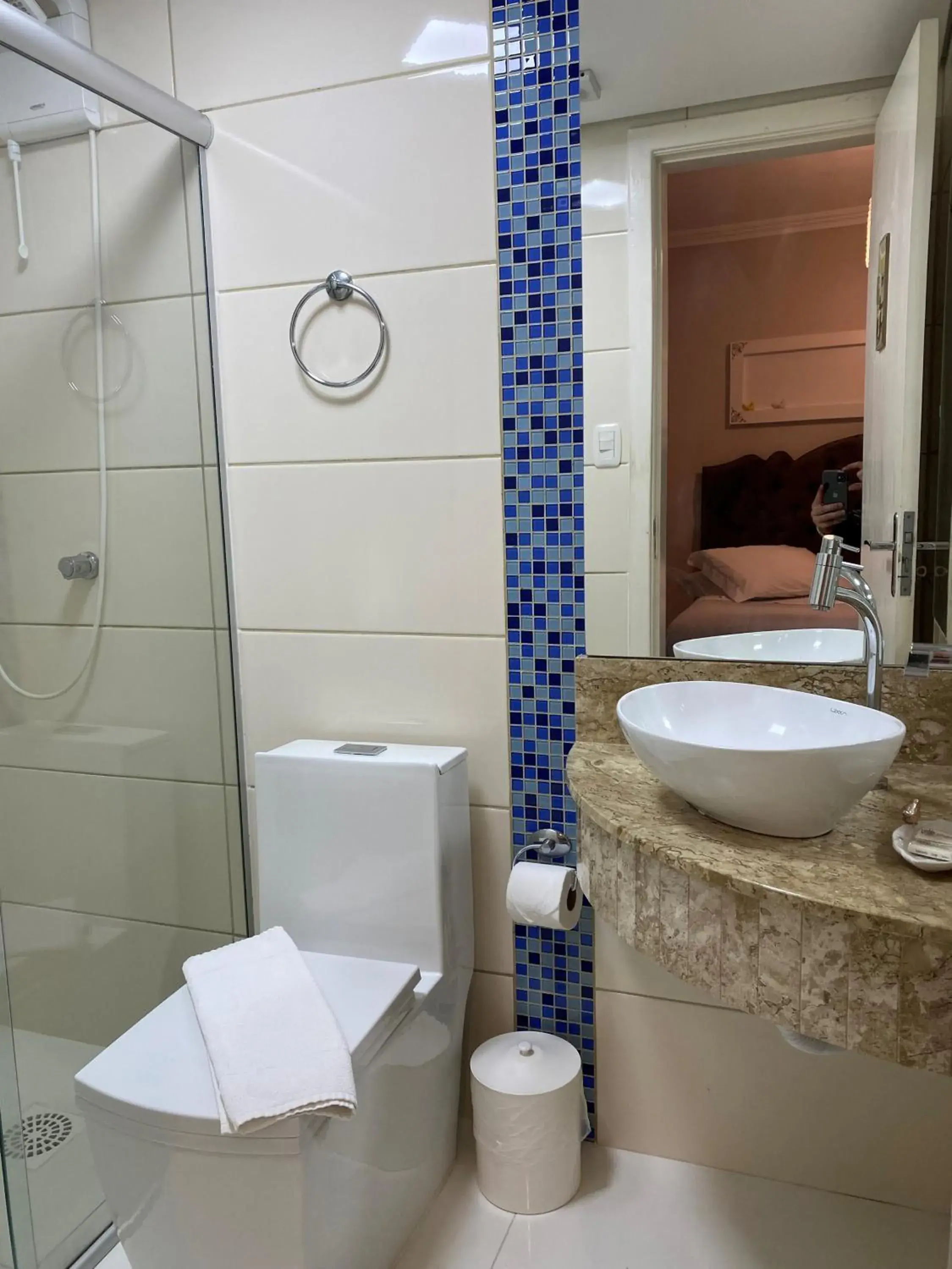 Deluxe Triple Room in Hotel Imigrantes Deluxe Triple Room in Hotel Imigrantes