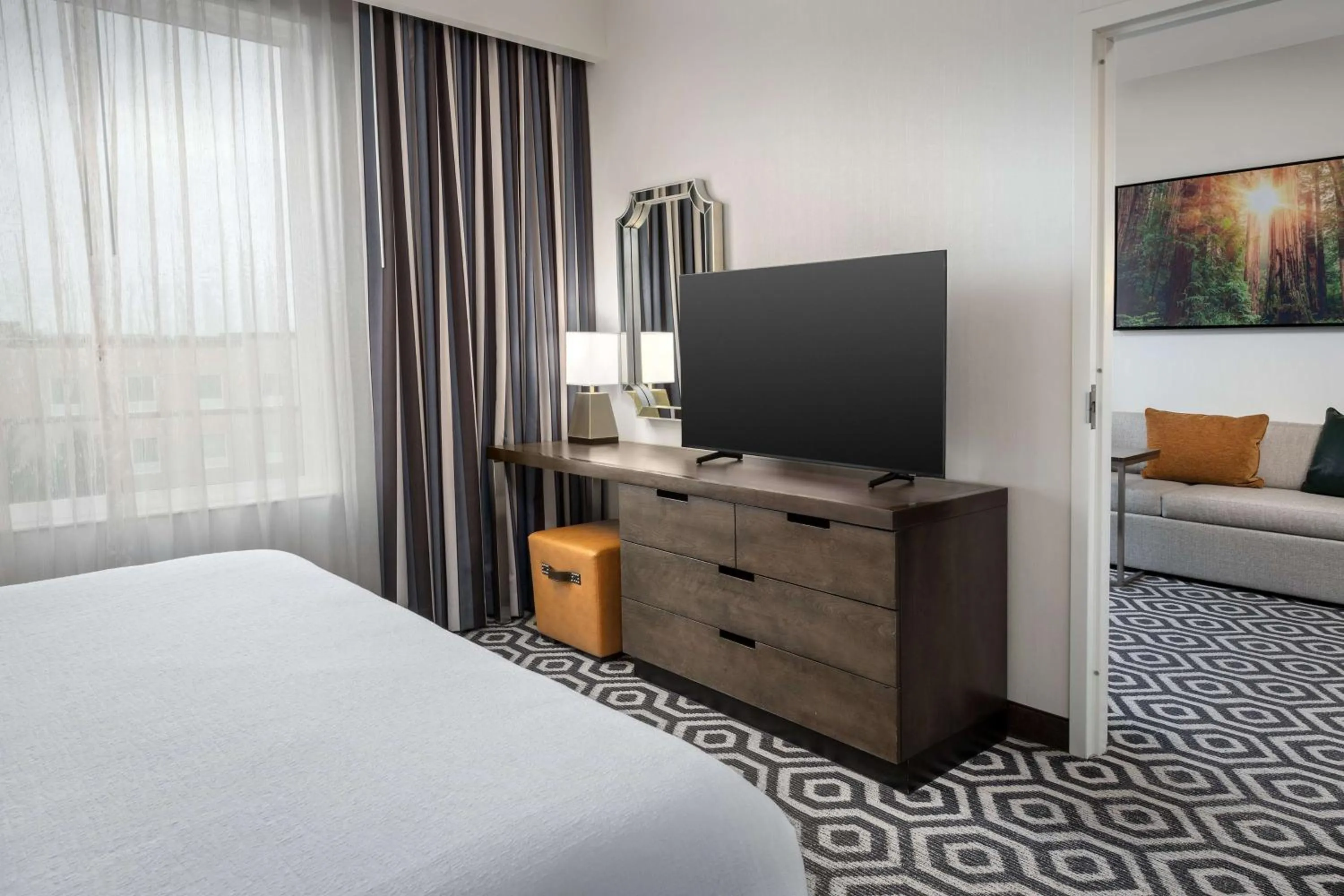 Bedroom, Bed in Embassy Suites Portland/Hillsboro