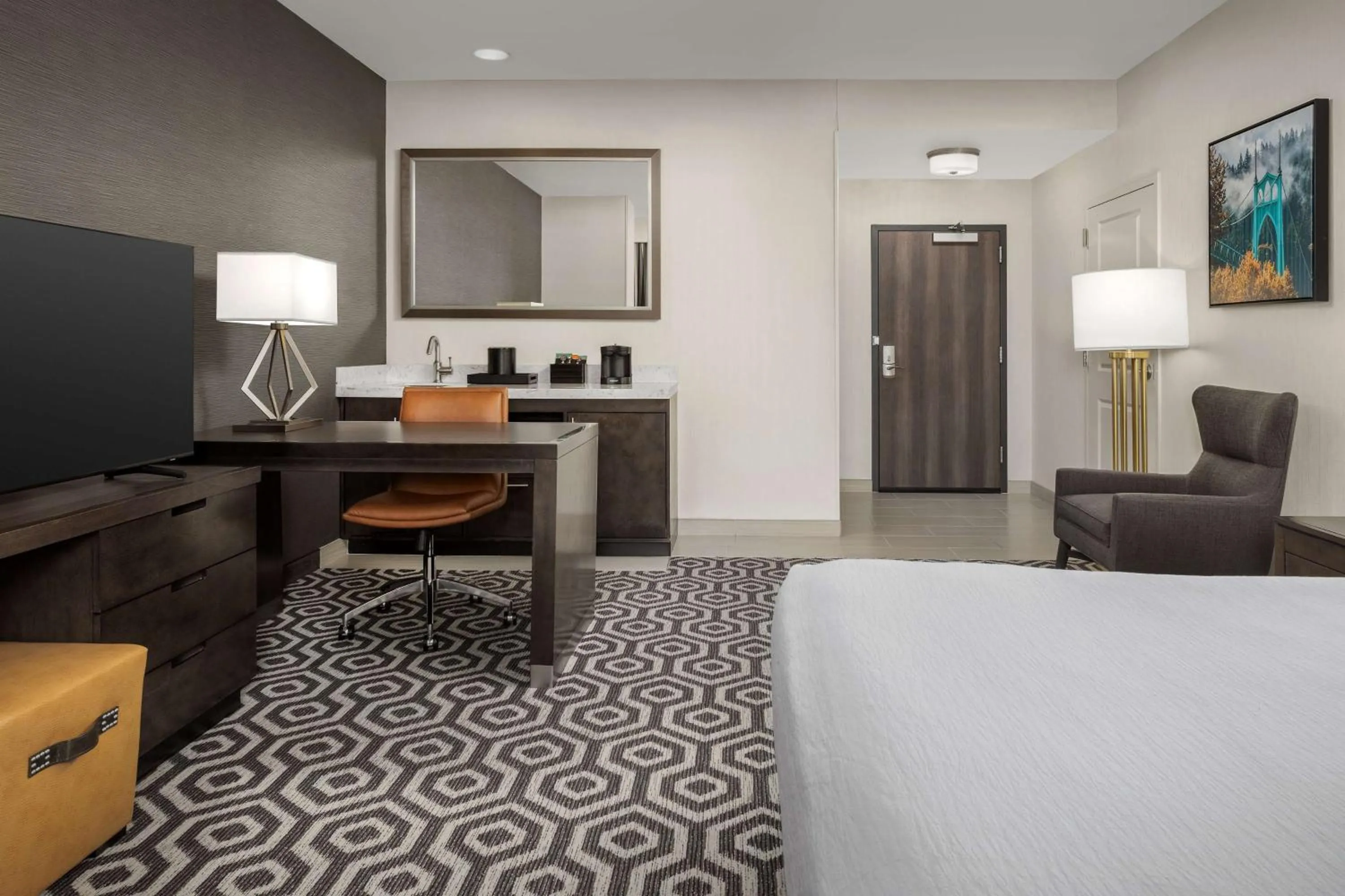 Bedroom, Bed in Embassy Suites Portland/Hillsboro