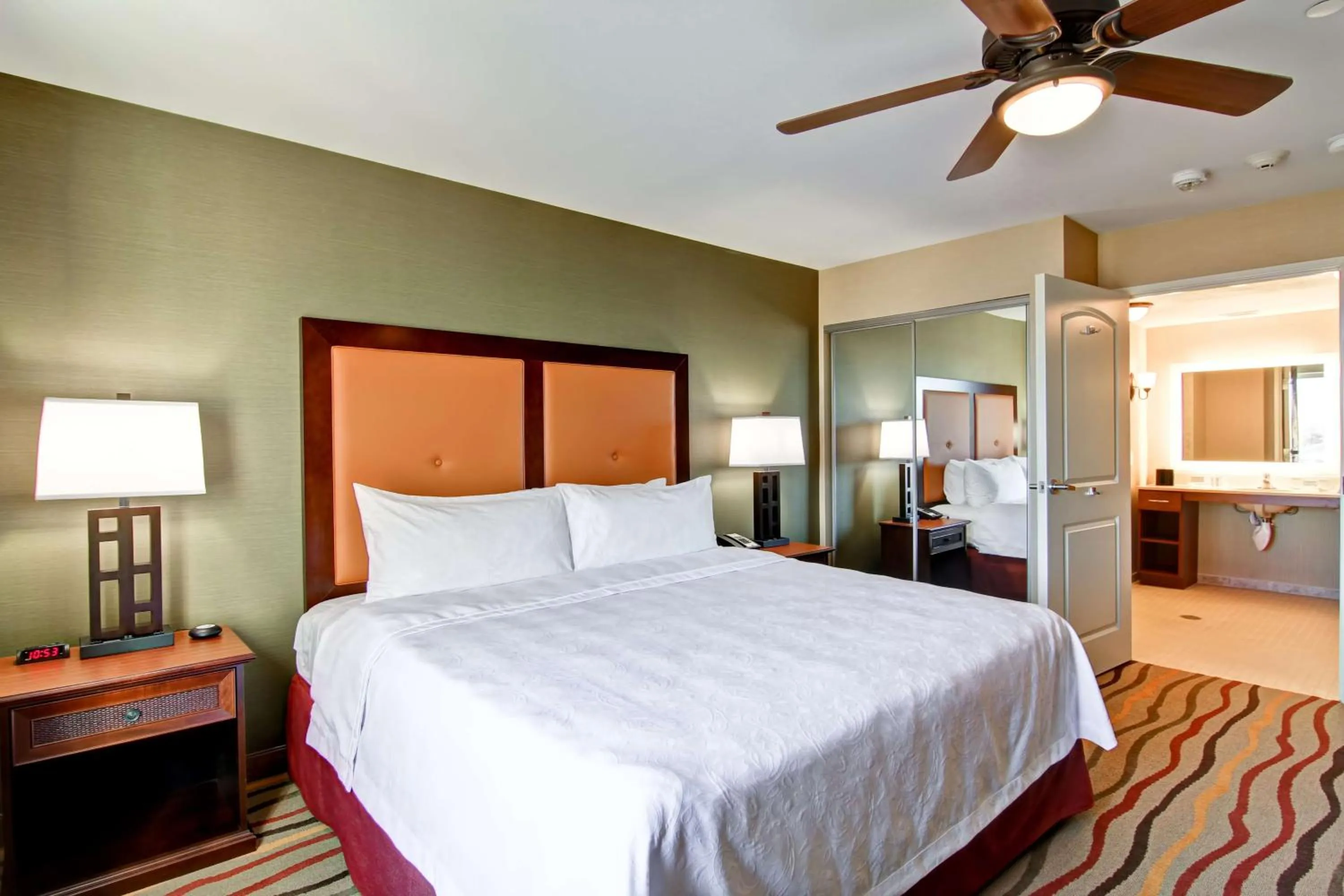 Bed in Homewood Suites by Hilton Richland