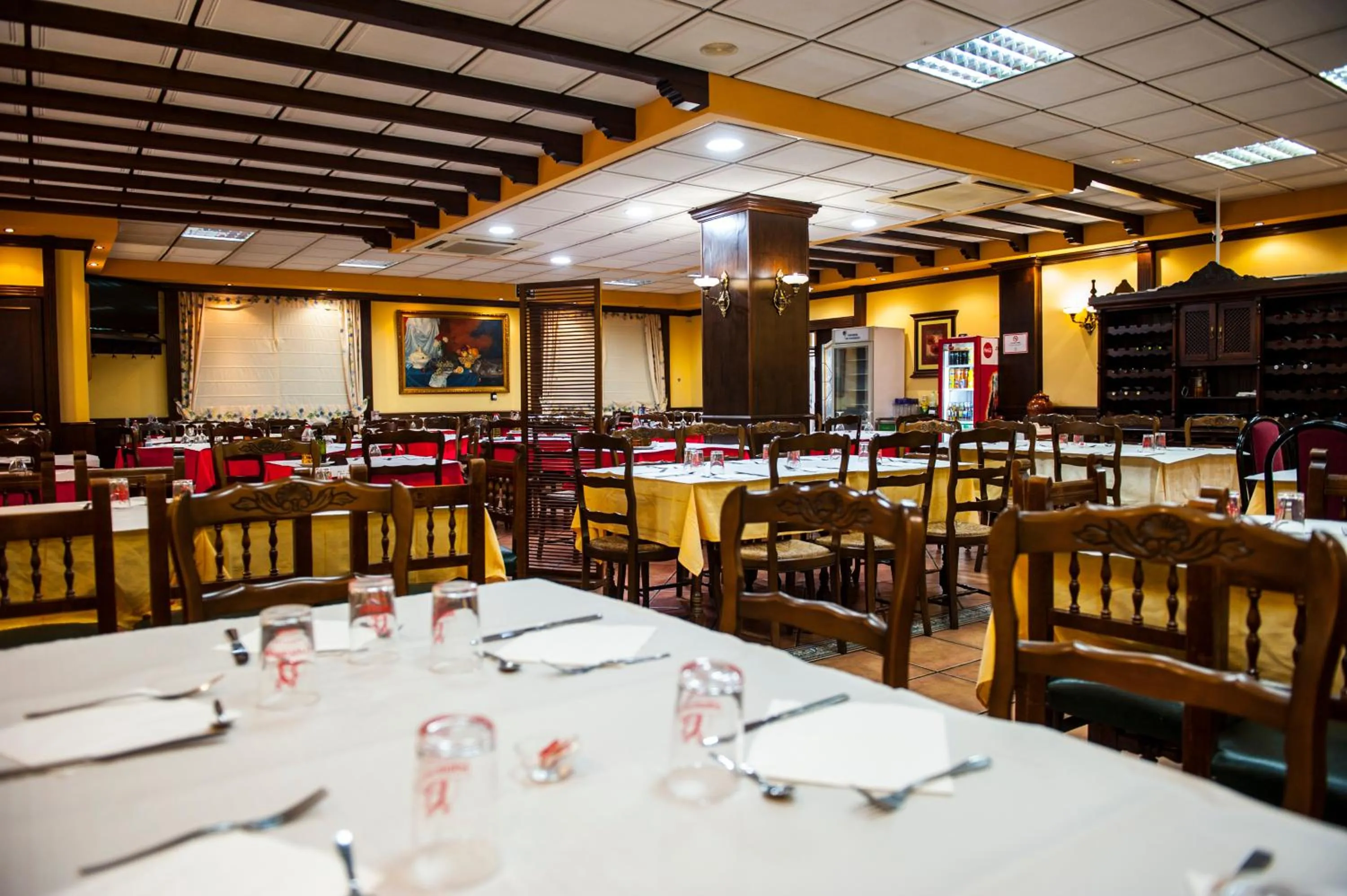 Restaurant/places to eat in HOSTAL LAS PALOMAS