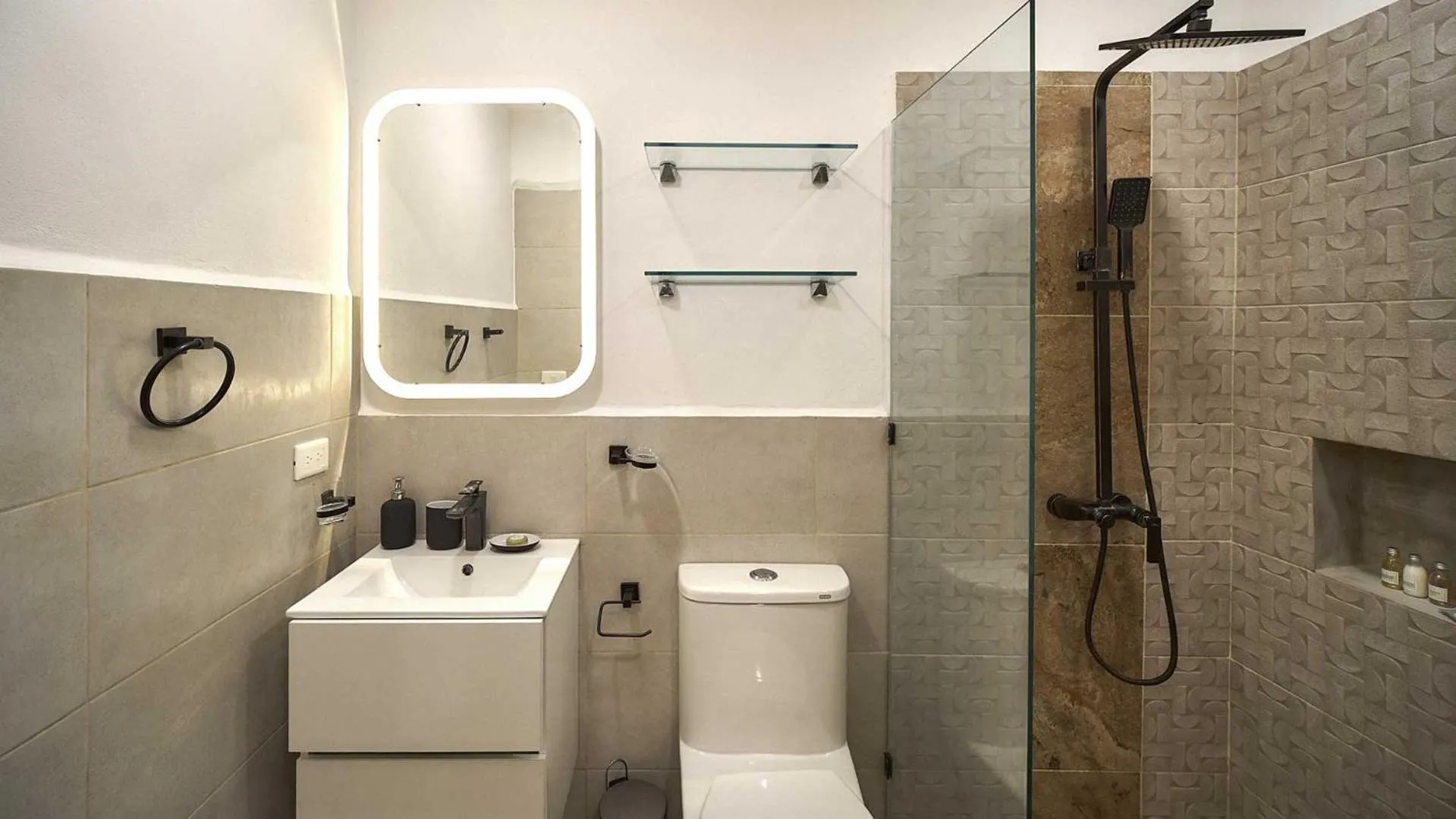 Bathroom in Empyrean Tropical Wellness Portillo