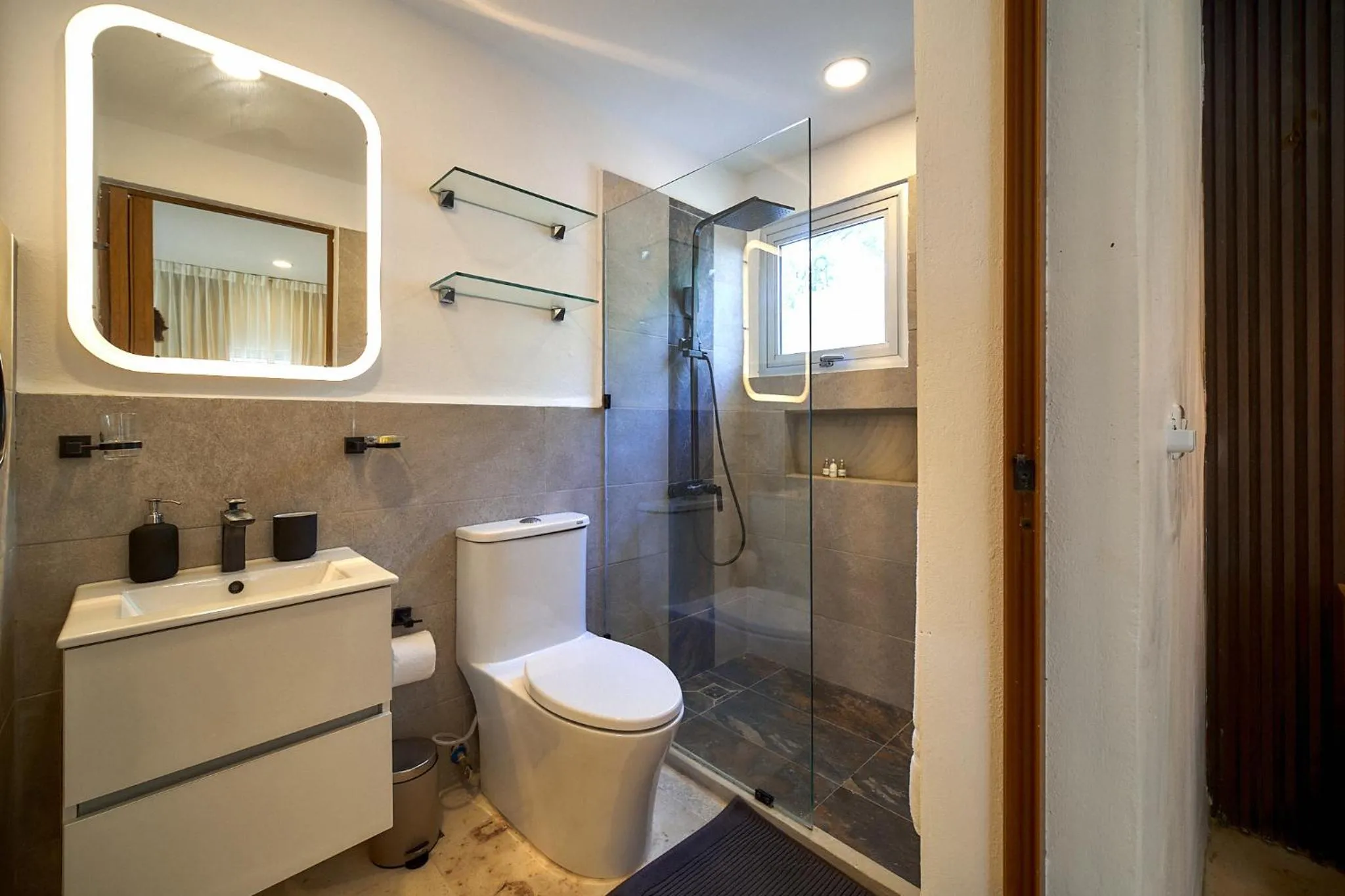 Bathroom in Empyrean Tropical Wellness Portillo