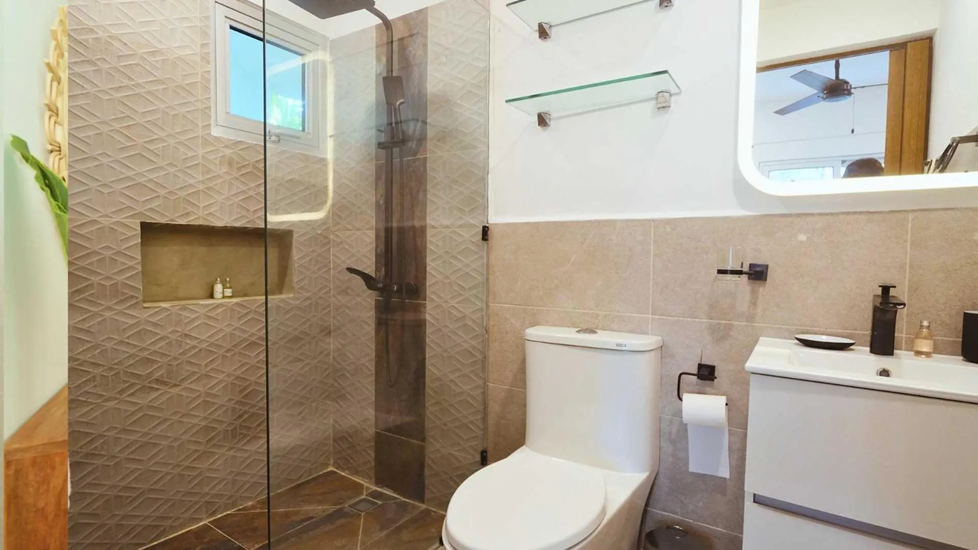 Bathroom in Empyrean Tropical Wellness Portillo