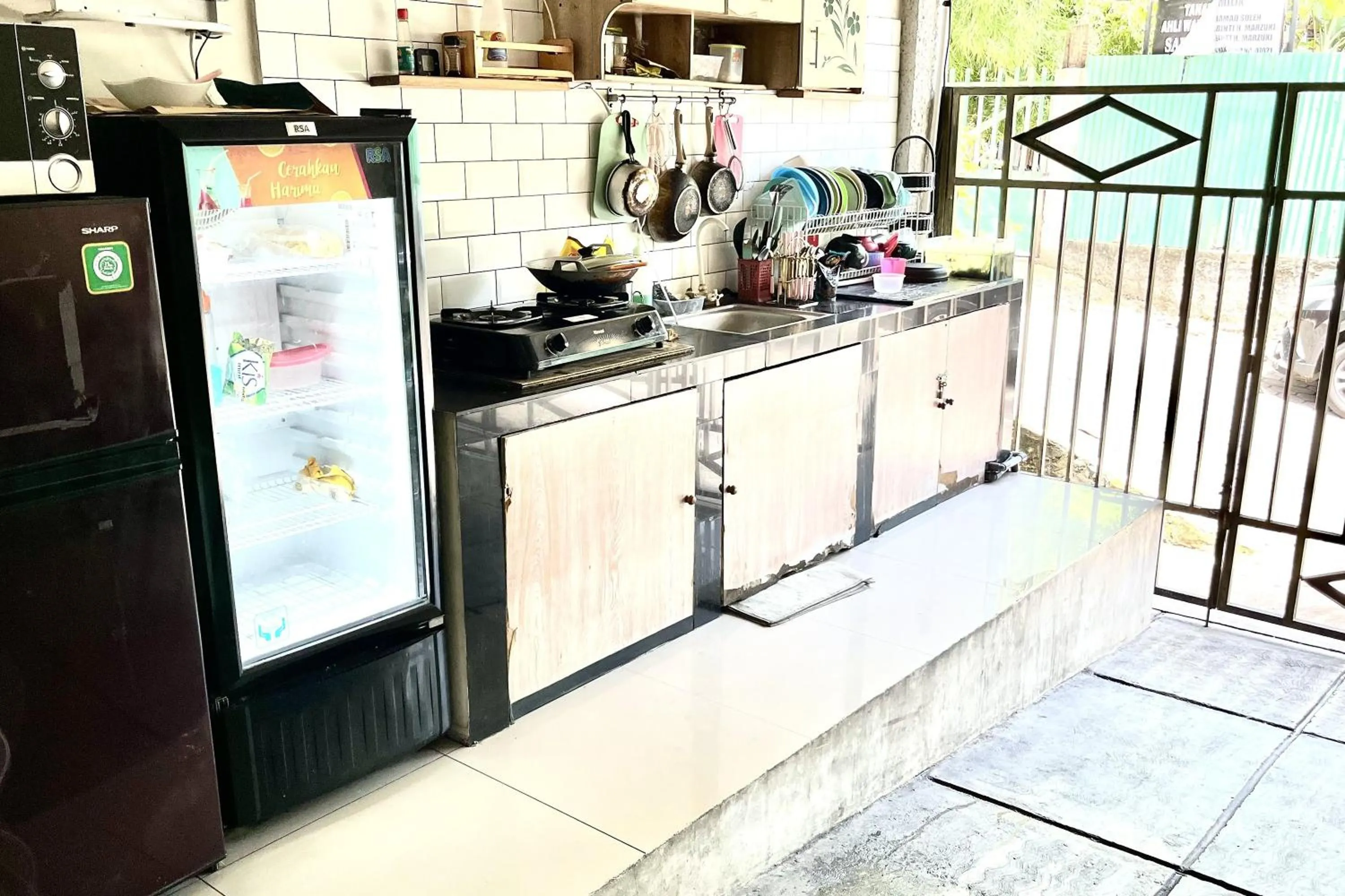 Kitchen or kitchenette in Morroi Residence Kemang
