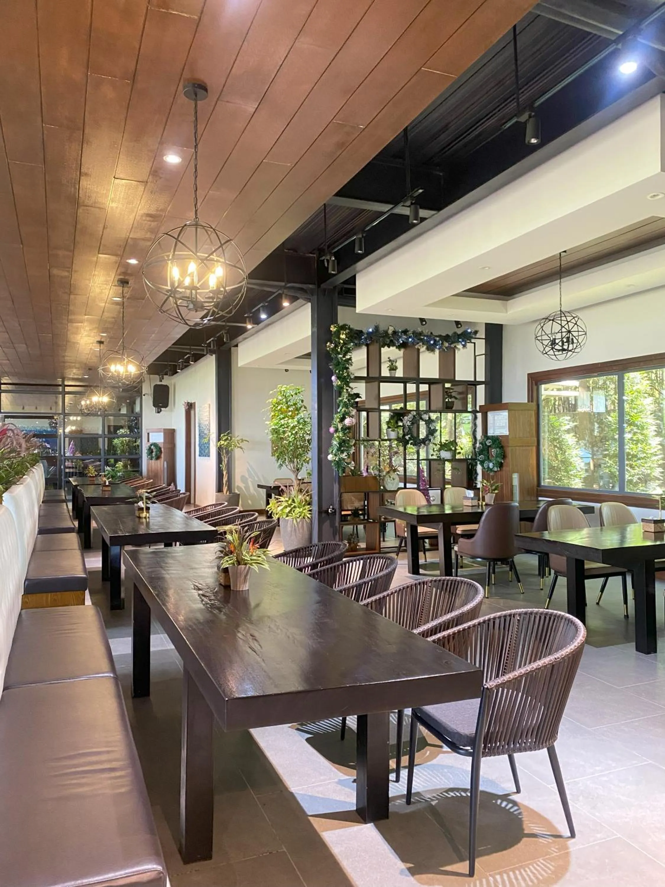 Restaurant/places to eat in The Vineyard at Tanauan