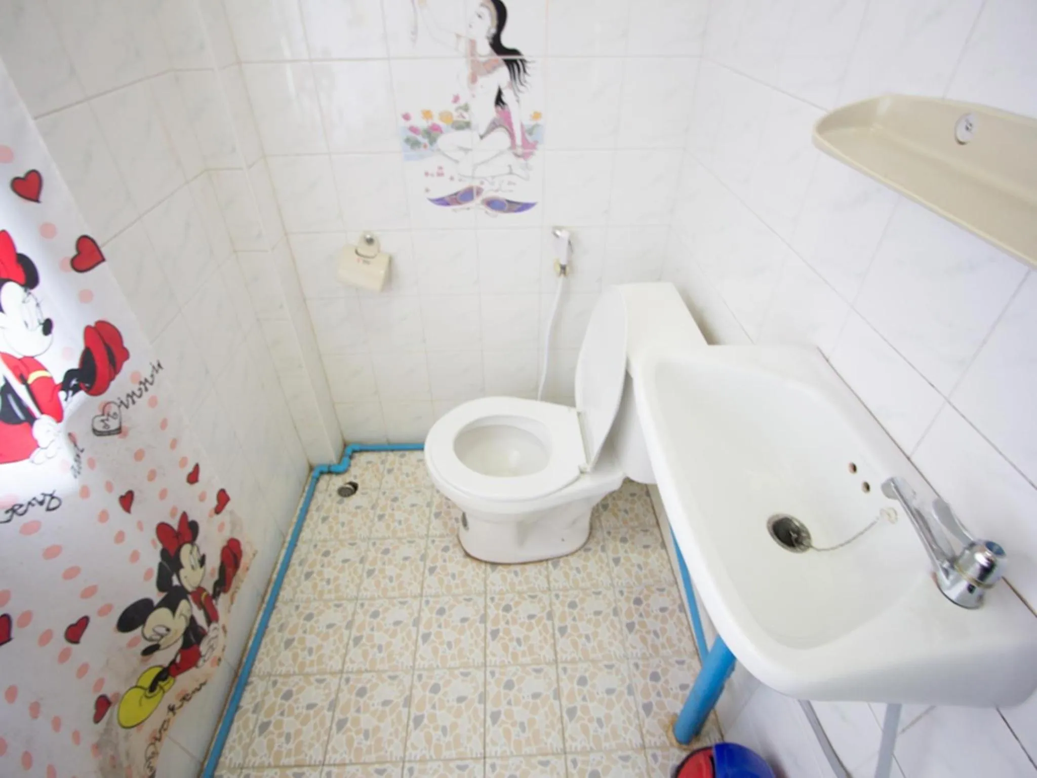Toilet in Chaiwat Resort
