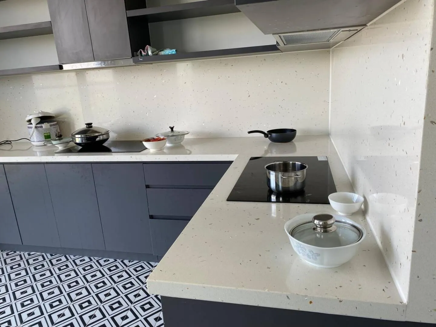 Kitchen or kitchenette in The Oceanfront Apartment At Cam Ranh
