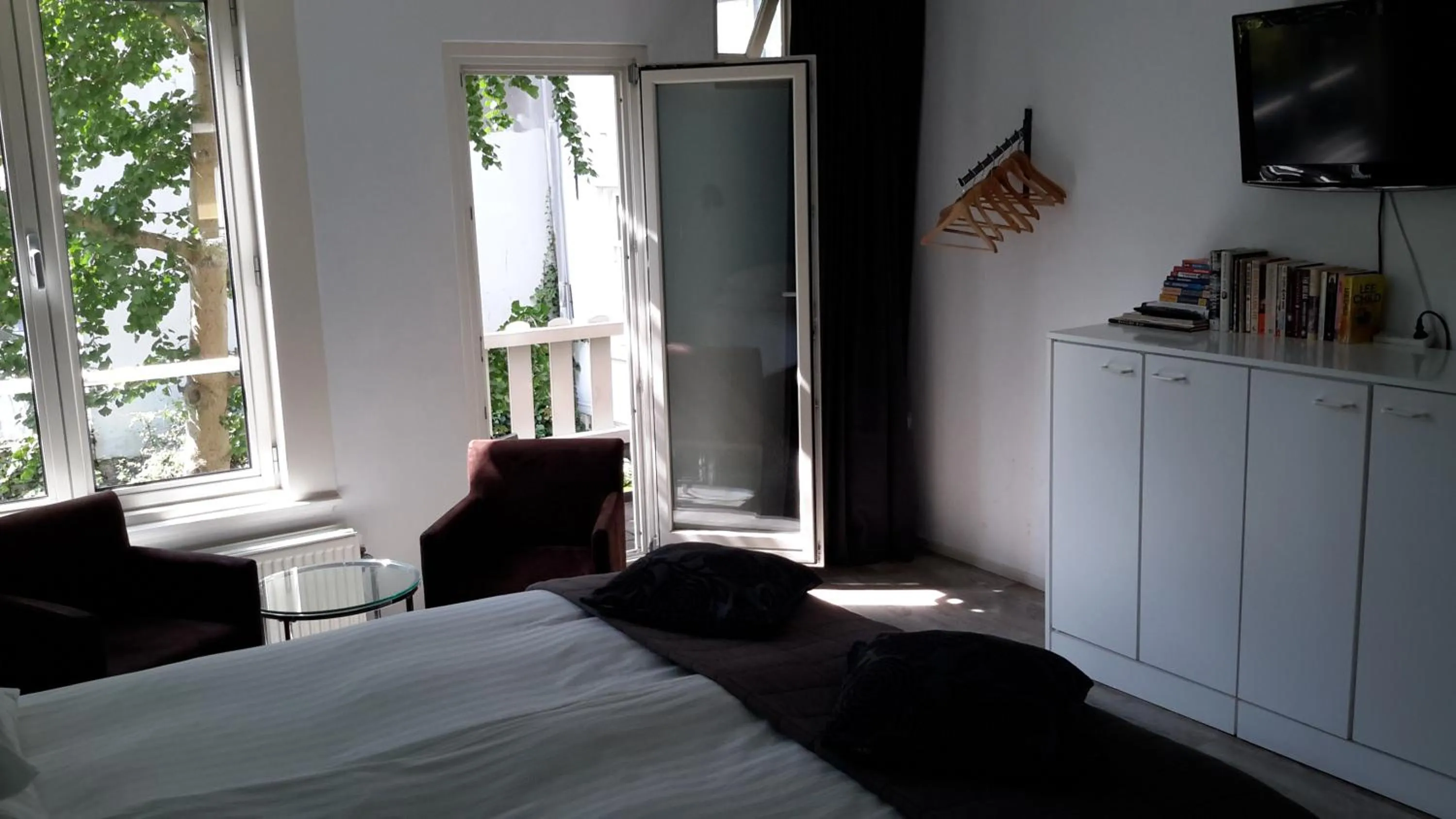 Photo of the whole room, Bed in Bed & Breakfast WestViolet