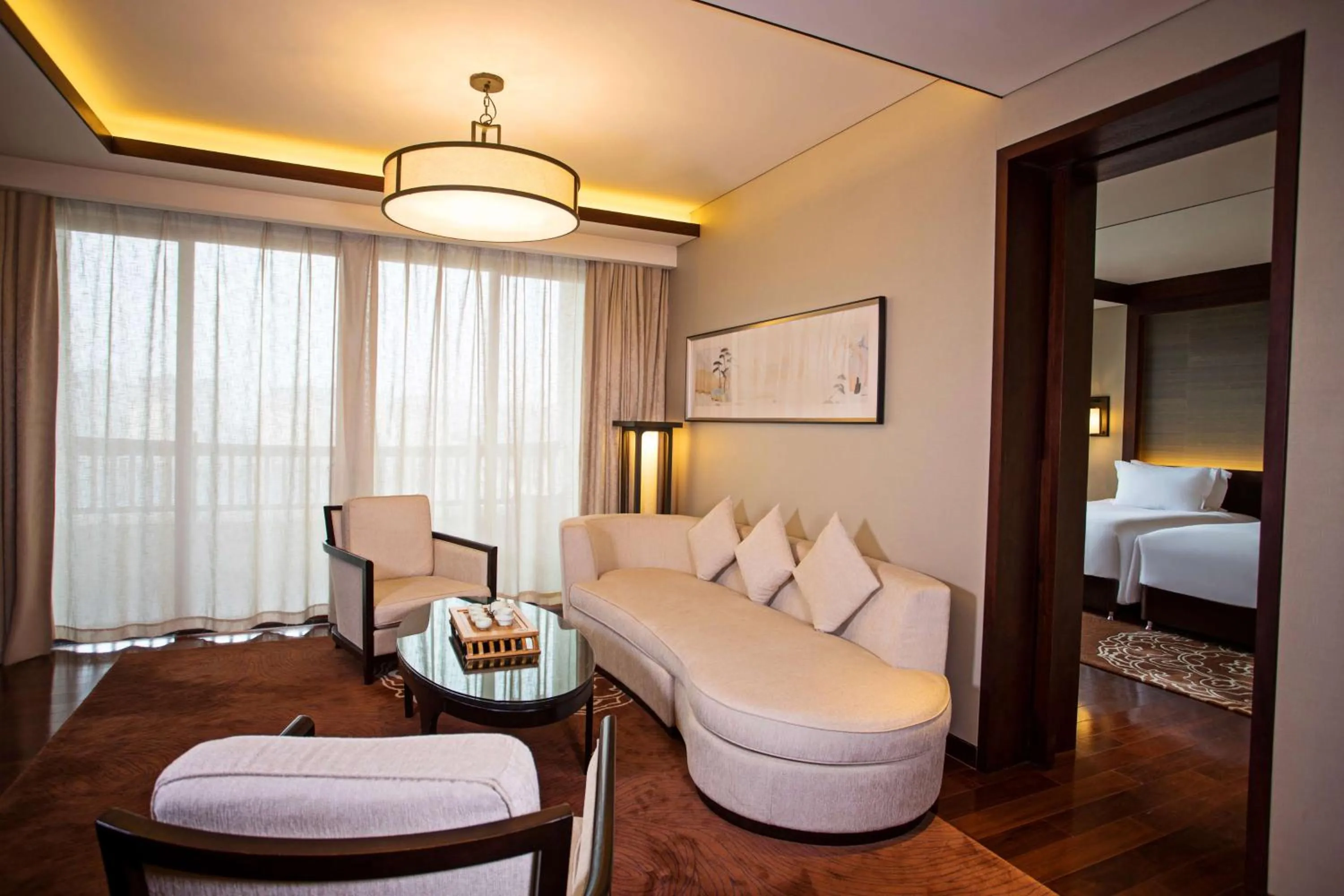 Photo of the whole room, Seating Area in Angsana Xian Lintong Hotel