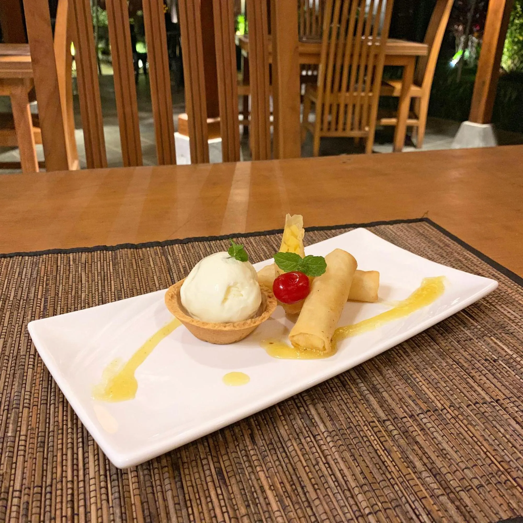 Restaurant/places to eat in The Nalaya Hotel & Resto