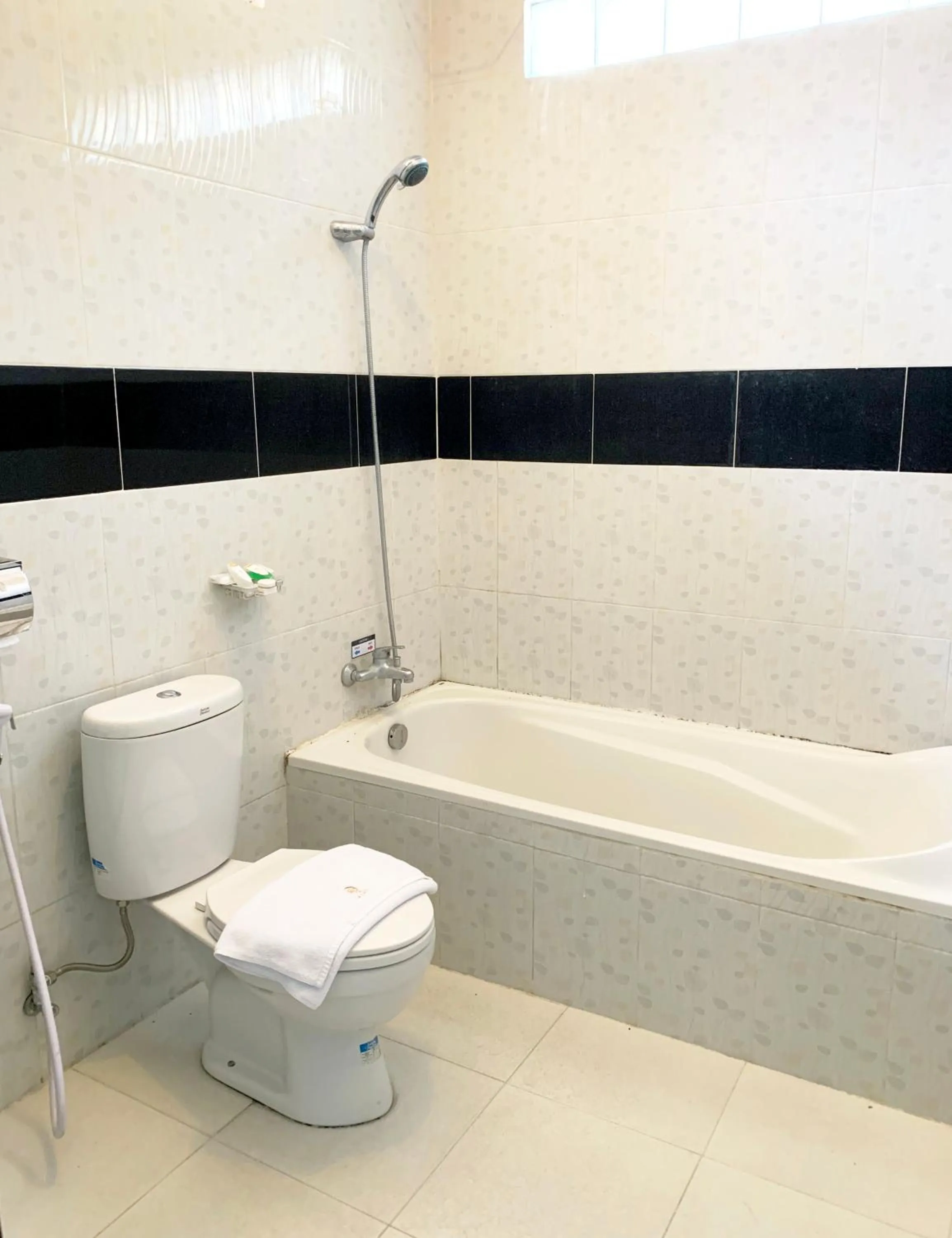 Bathroom in The Nalaya Hotel & Resto