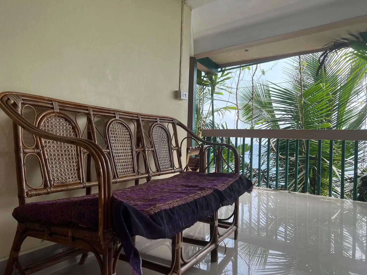 Hin Wong Apartments Dive & Snorkel Resort