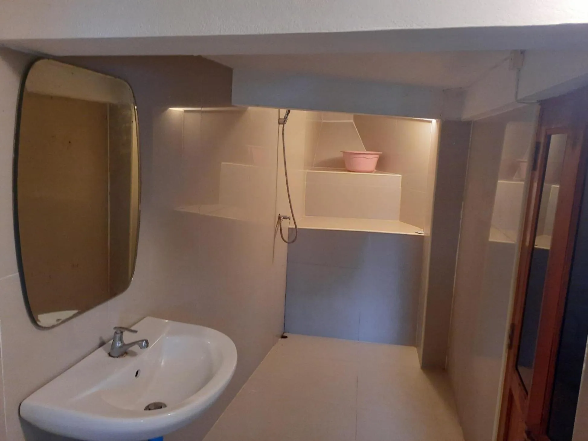 Hin Wong Apartments Dive & Snorkel Resort