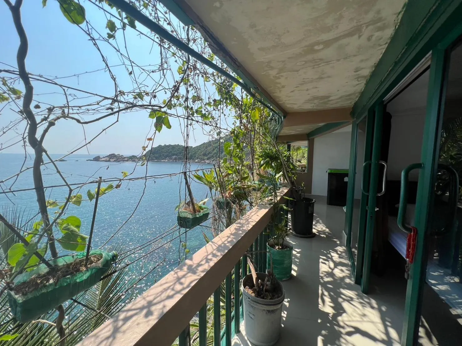 Hin Wong Apartments Dive & Snorkel Resort