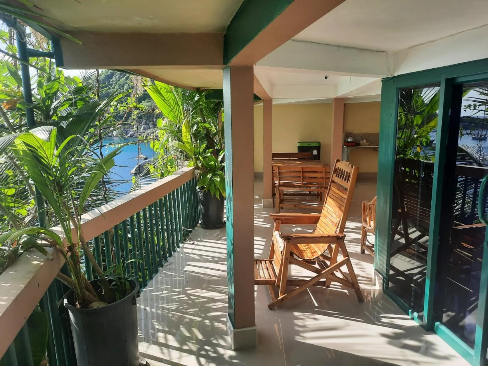 Hin Wong Apartments Dive & Snorkel Resort