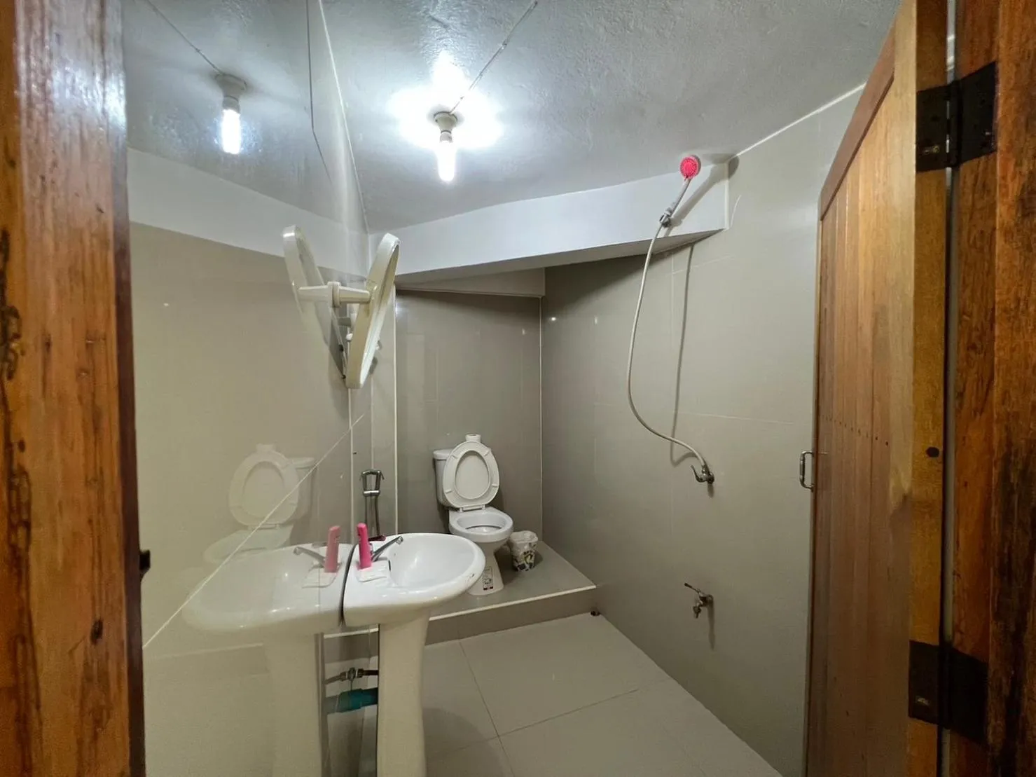 Hin Wong Apartments Dive & Snorkel Resort