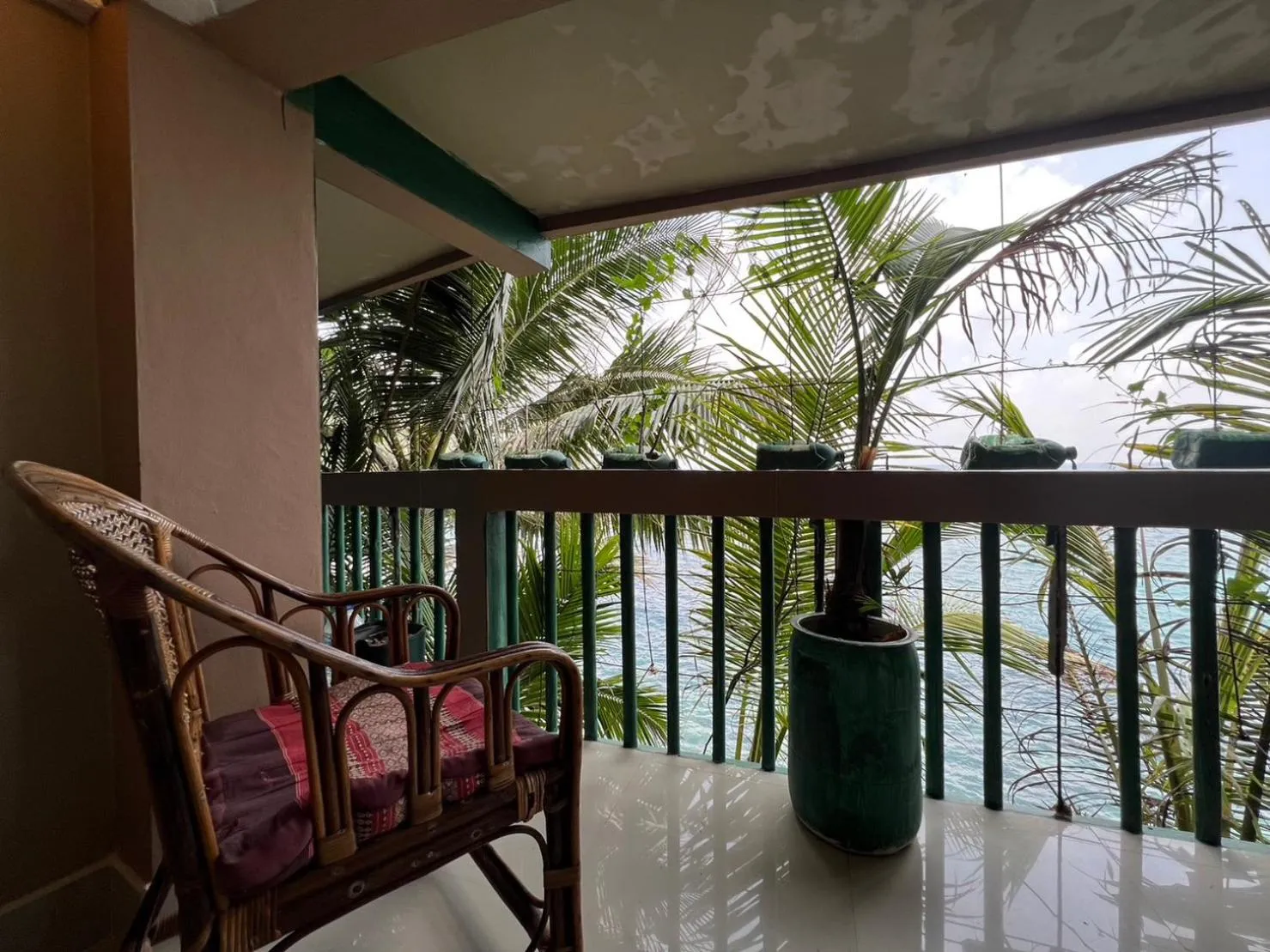 Hin Wong Apartments Dive & Snorkel Resort