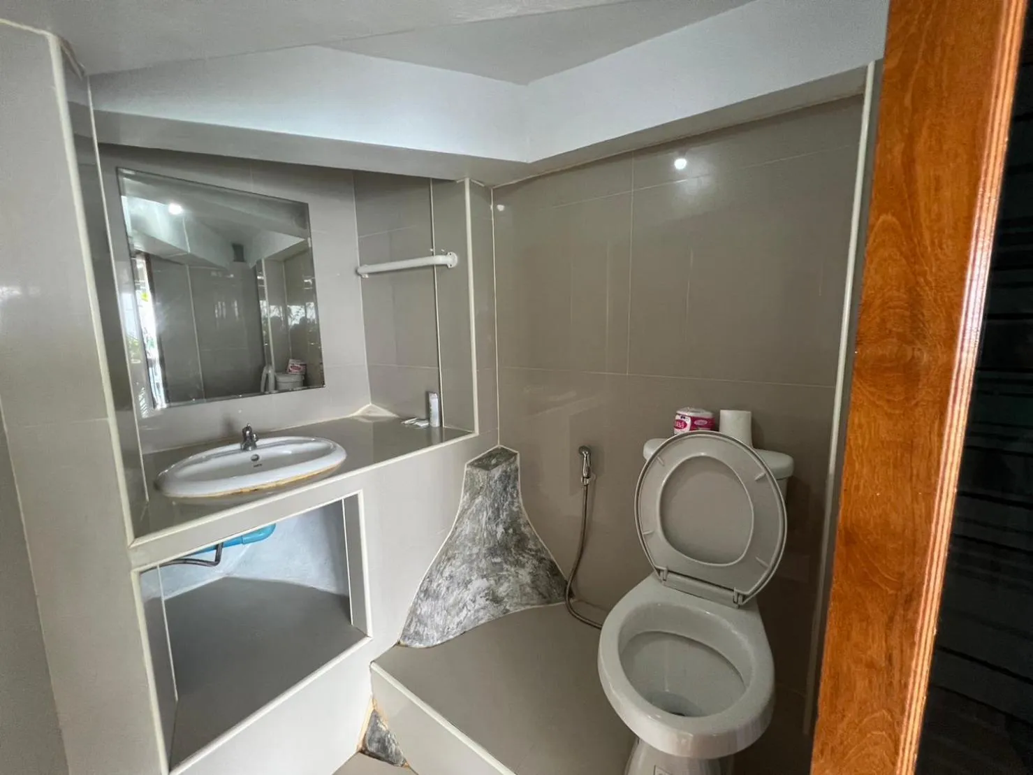 Hin Wong Apartments Dive & Snorkel Resort