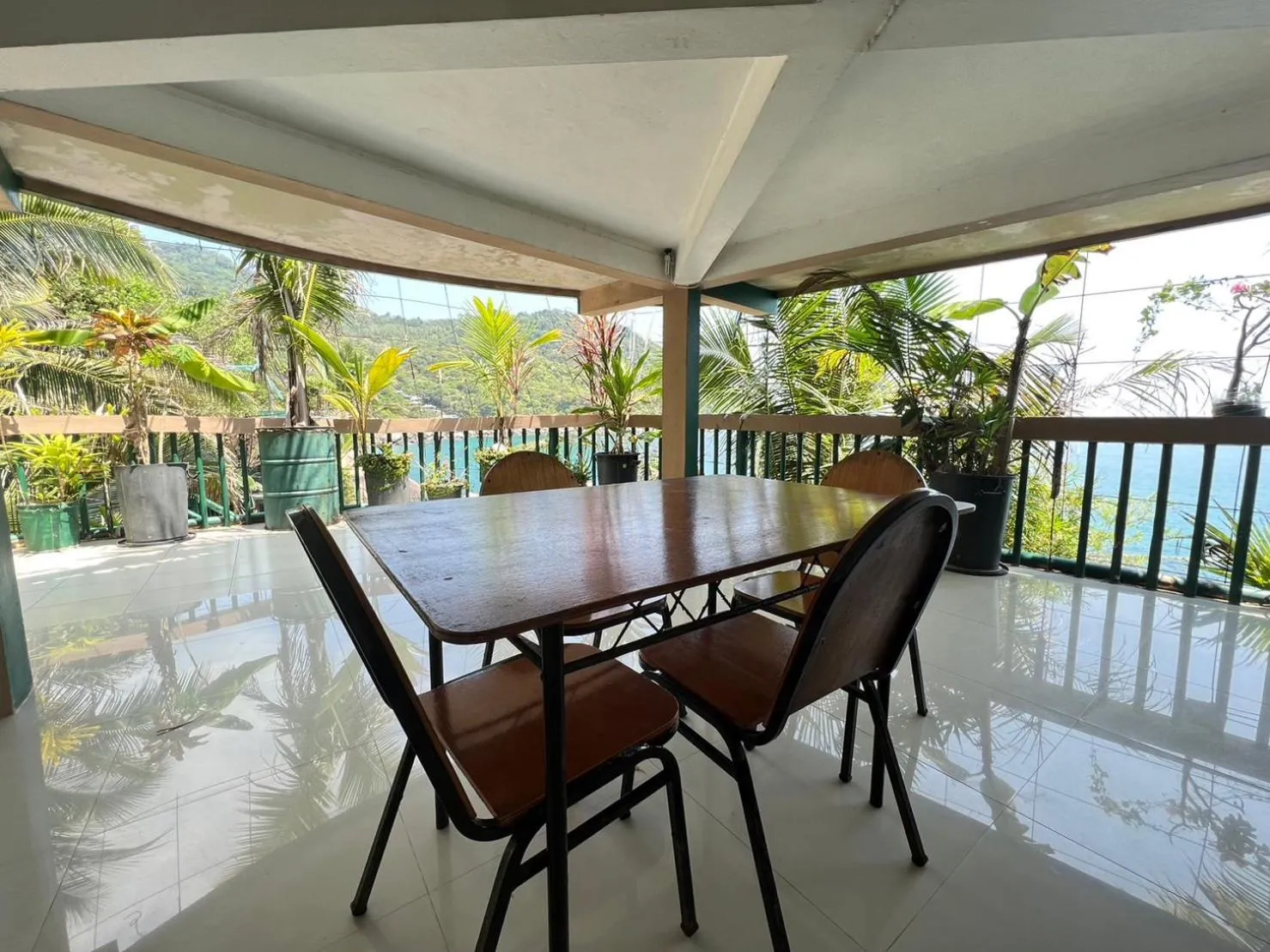 Hin Wong Apartments Dive & Snorkel Resort