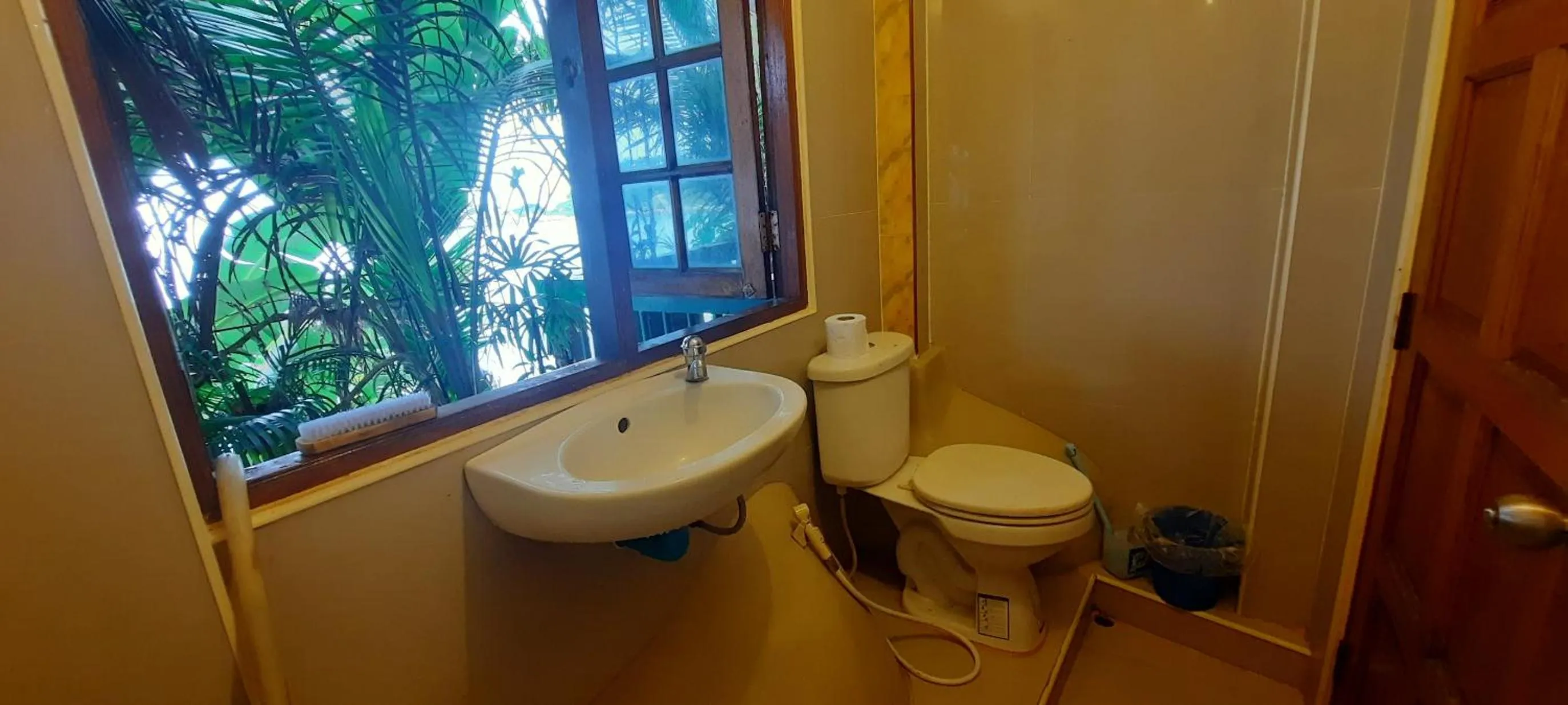 Hin Wong Apartments Dive & Snorkel Resort