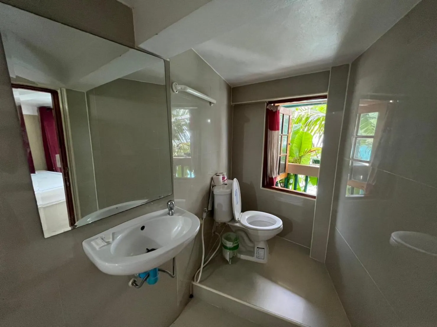 Hin Wong Apartments Dive & Snorkel Resort