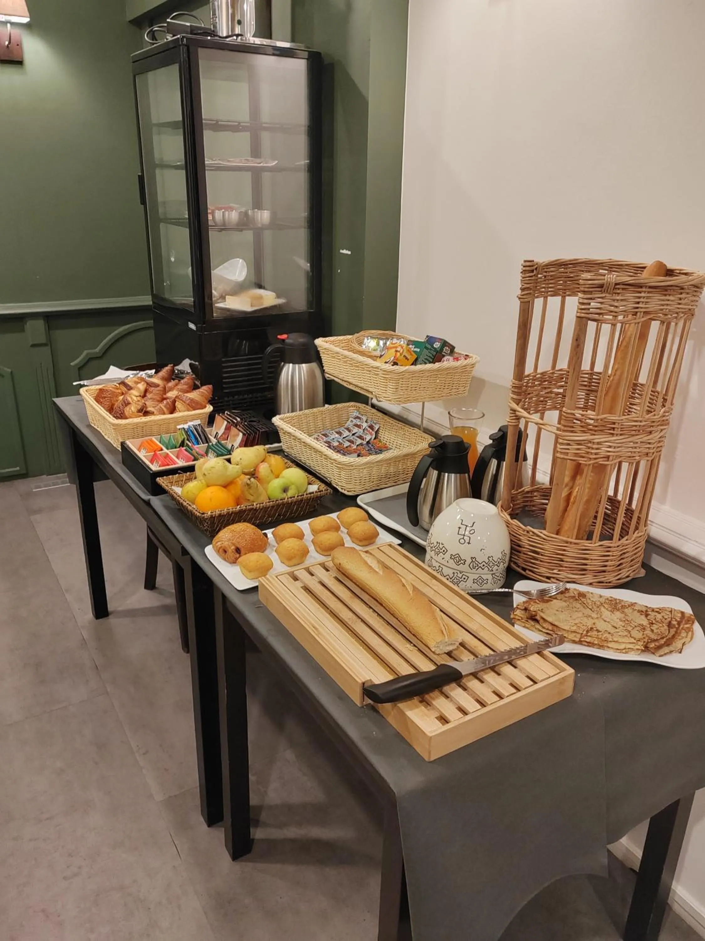 Breakfast in Hôtel Au Grand Duquesne