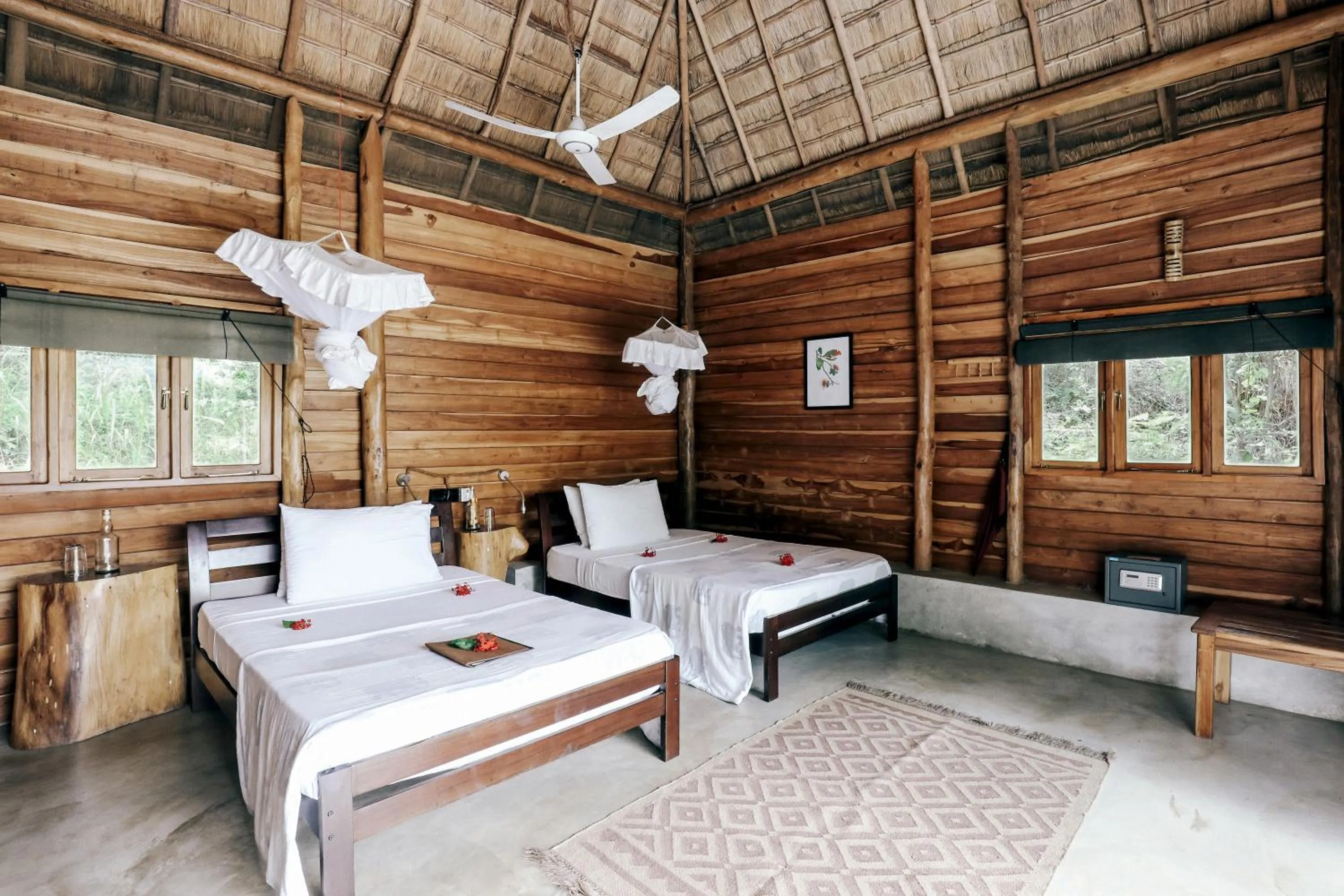 Bed in Gal Oya Lodge