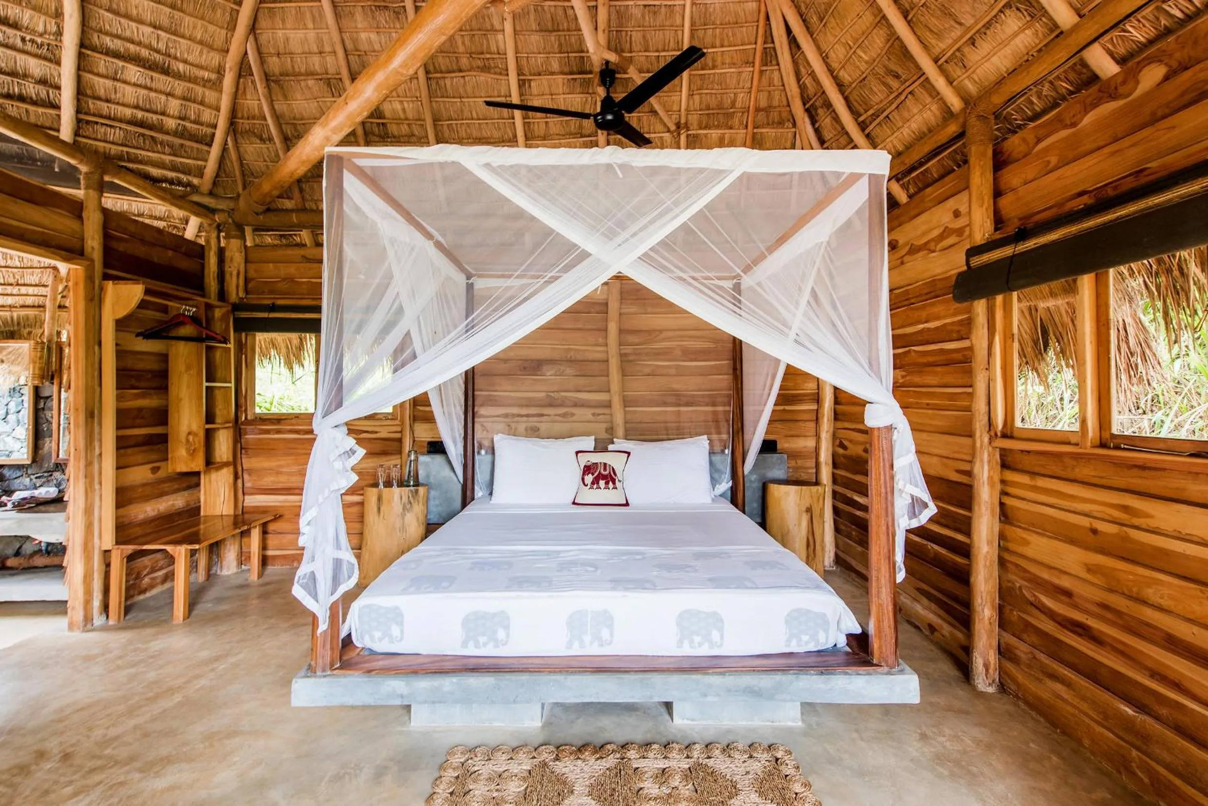 Bed in Gal Oya Lodge