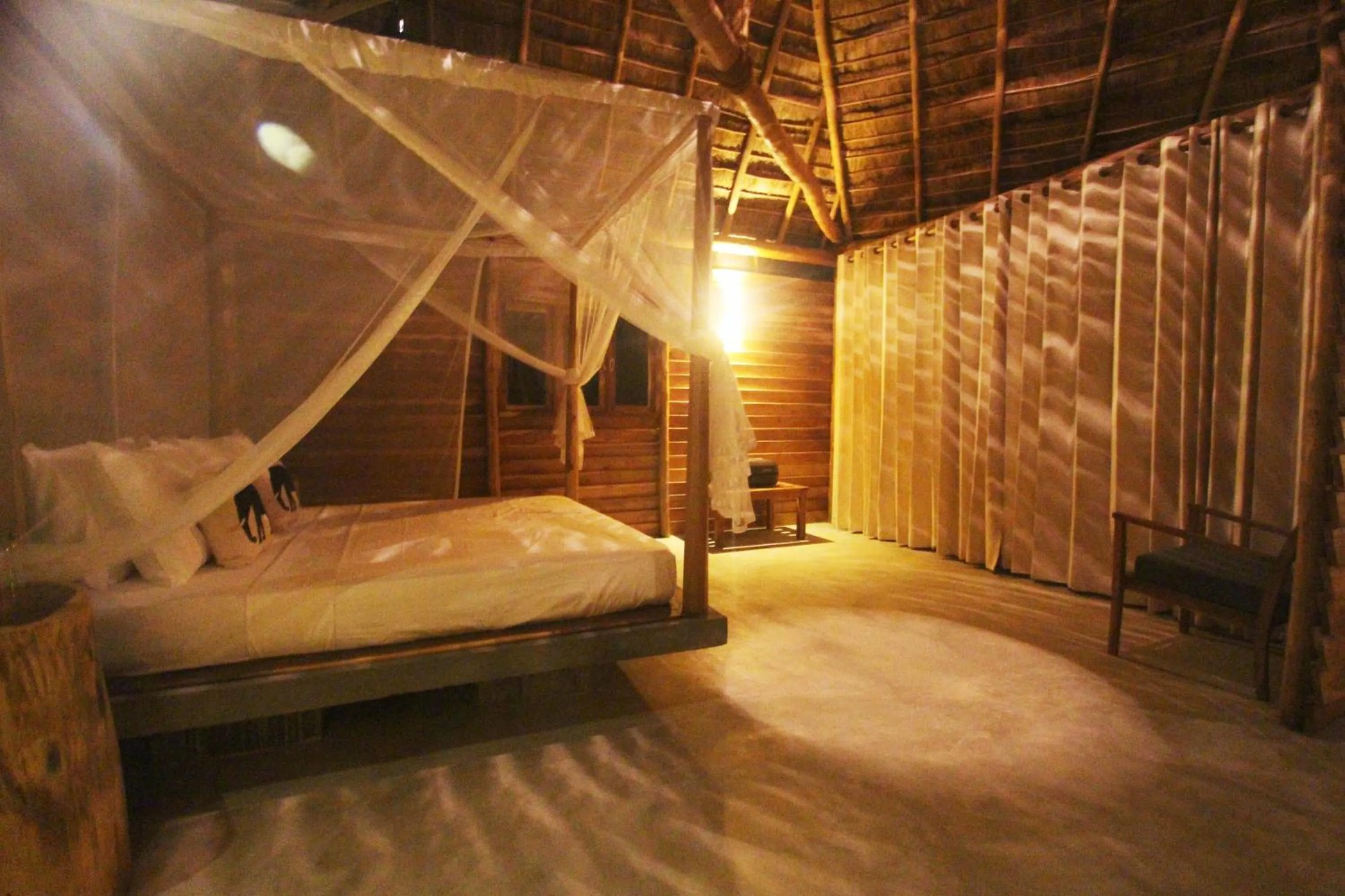Bedroom, Bed in Gal Oya Lodge