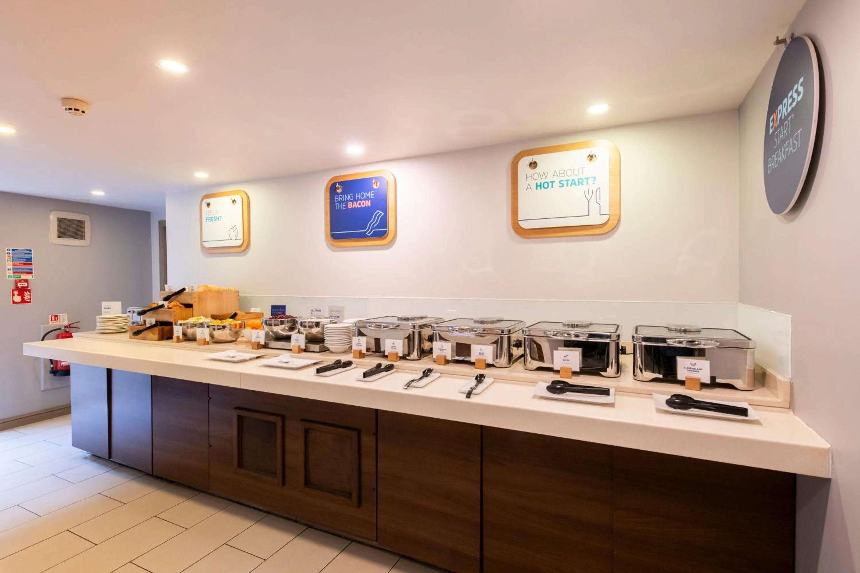 Buffet breakfast in Holiday Inn Express Stirling by IHG