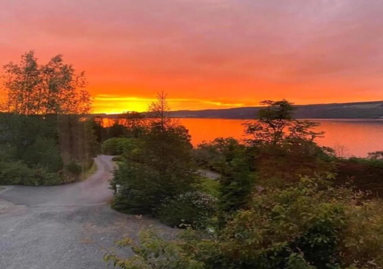 Sunset in Loch Ness Drumnadrochit Hotel