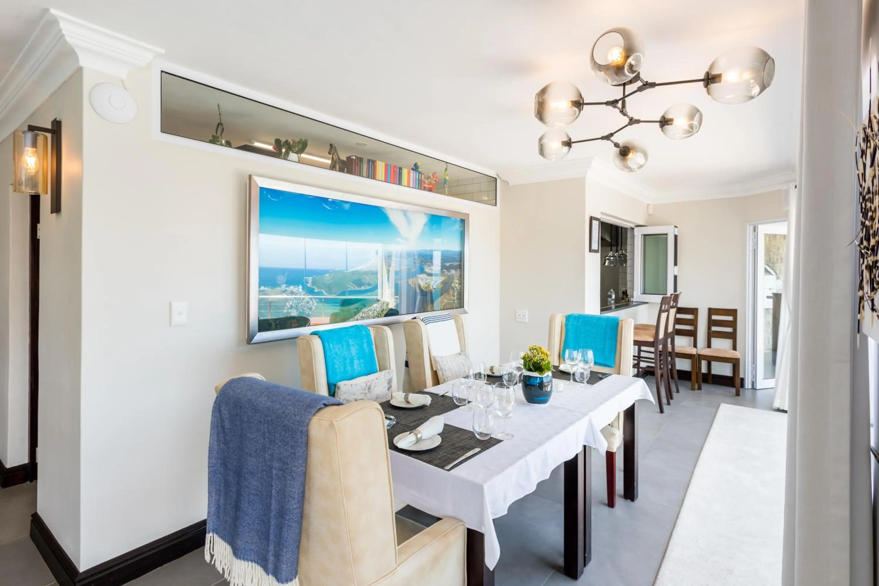 Seating area in Head over Hills