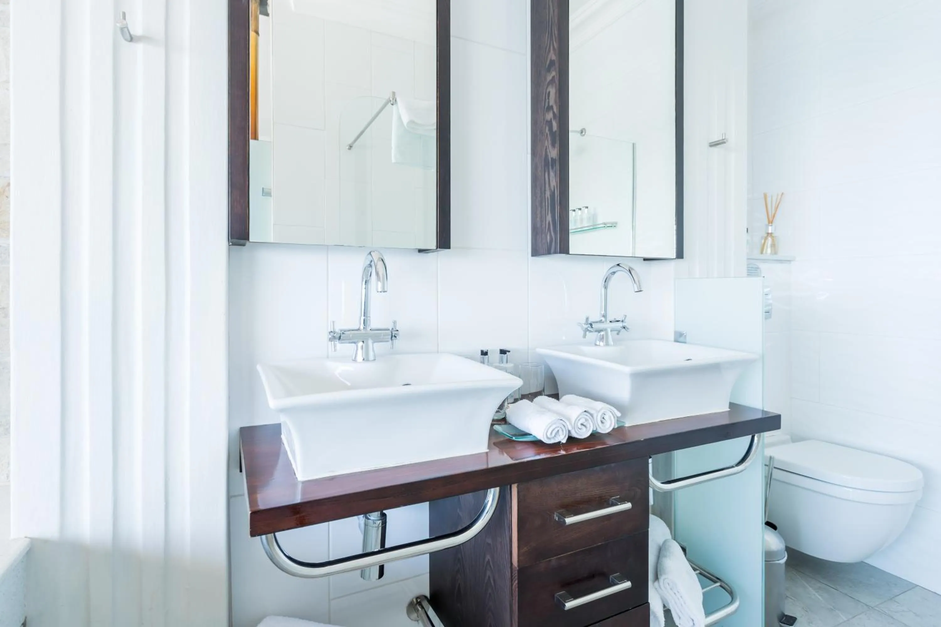 Bathroom in Head over Hills