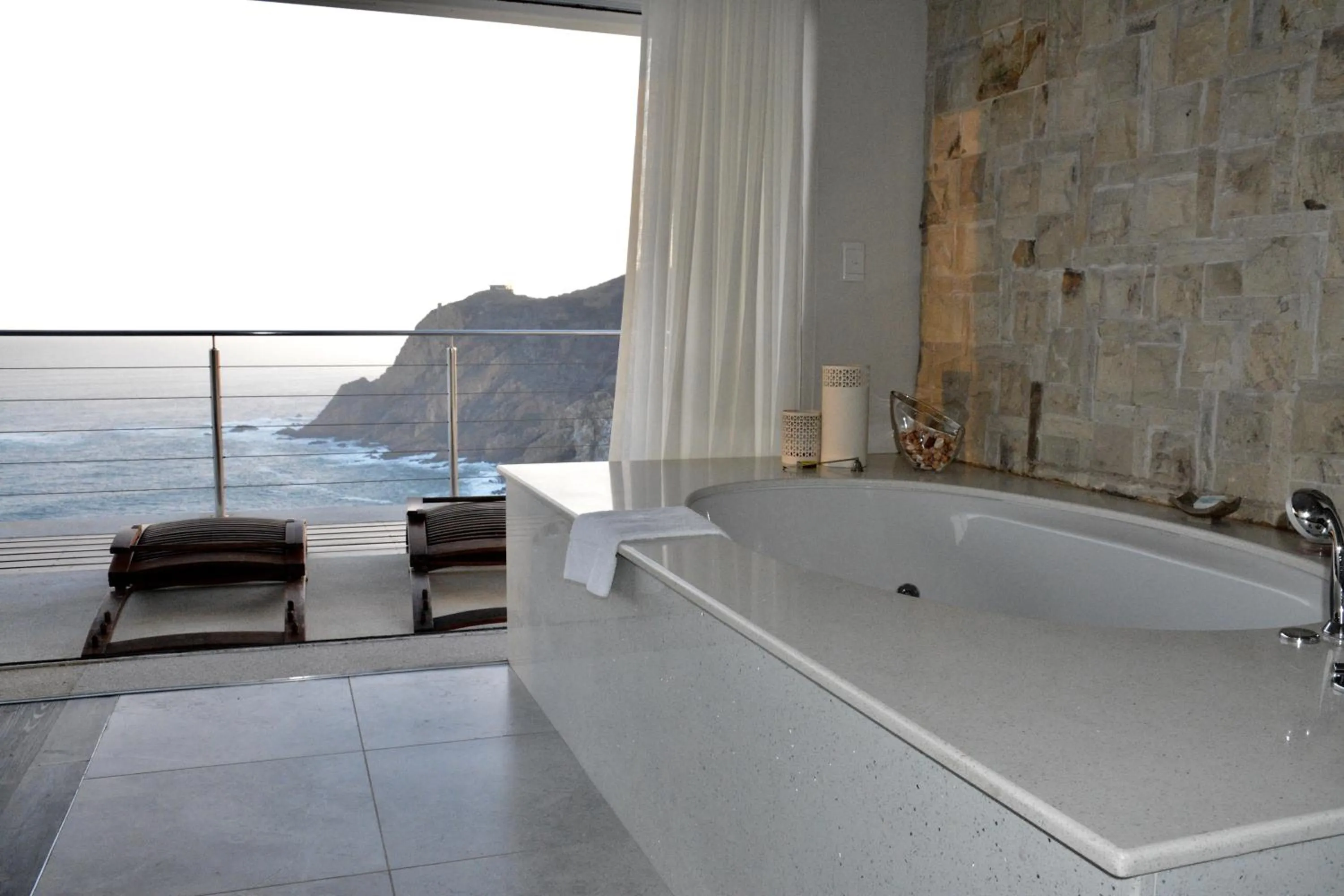 Bathroom in Head over Hills