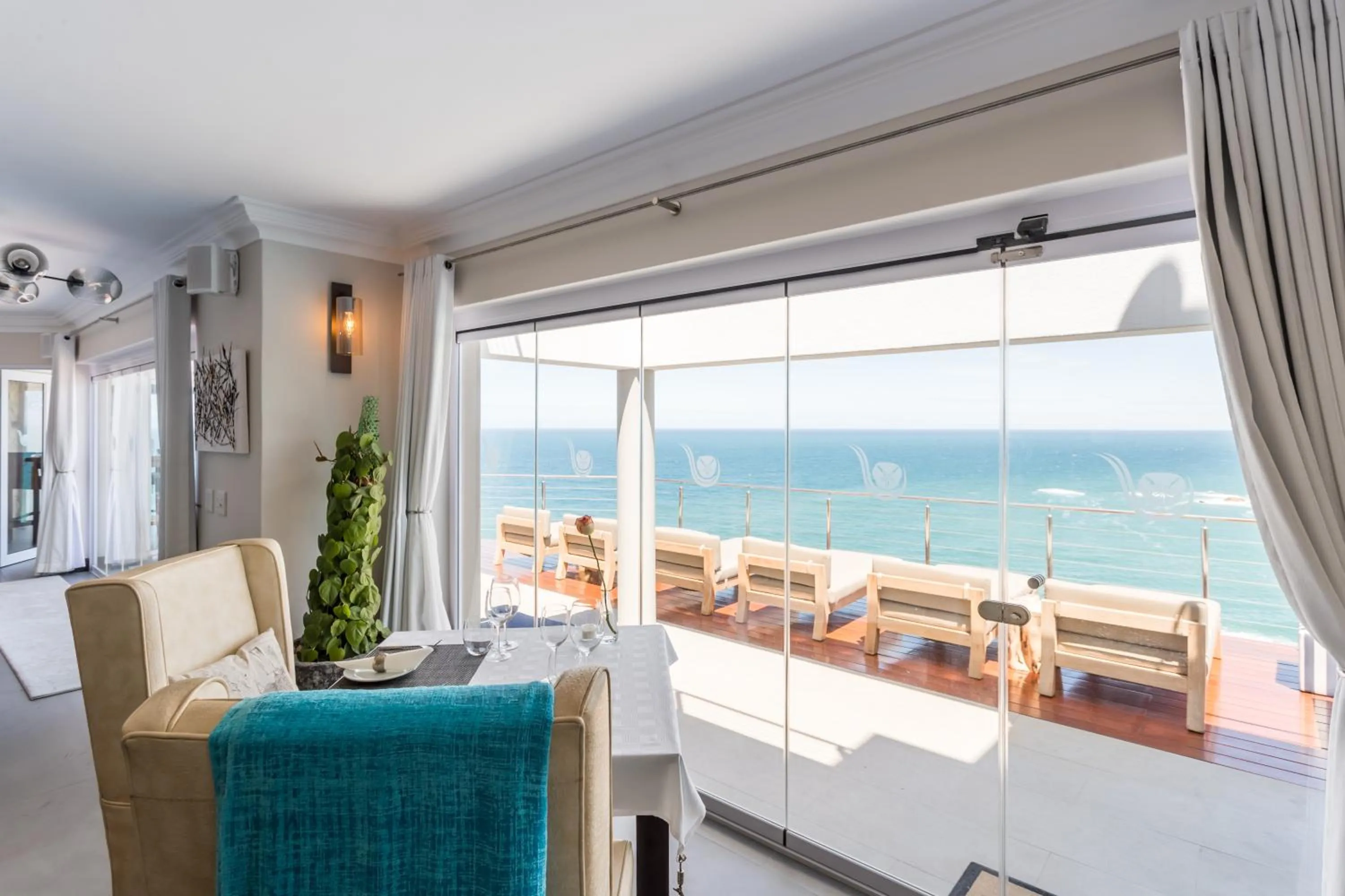 Seating area in Head over Hills