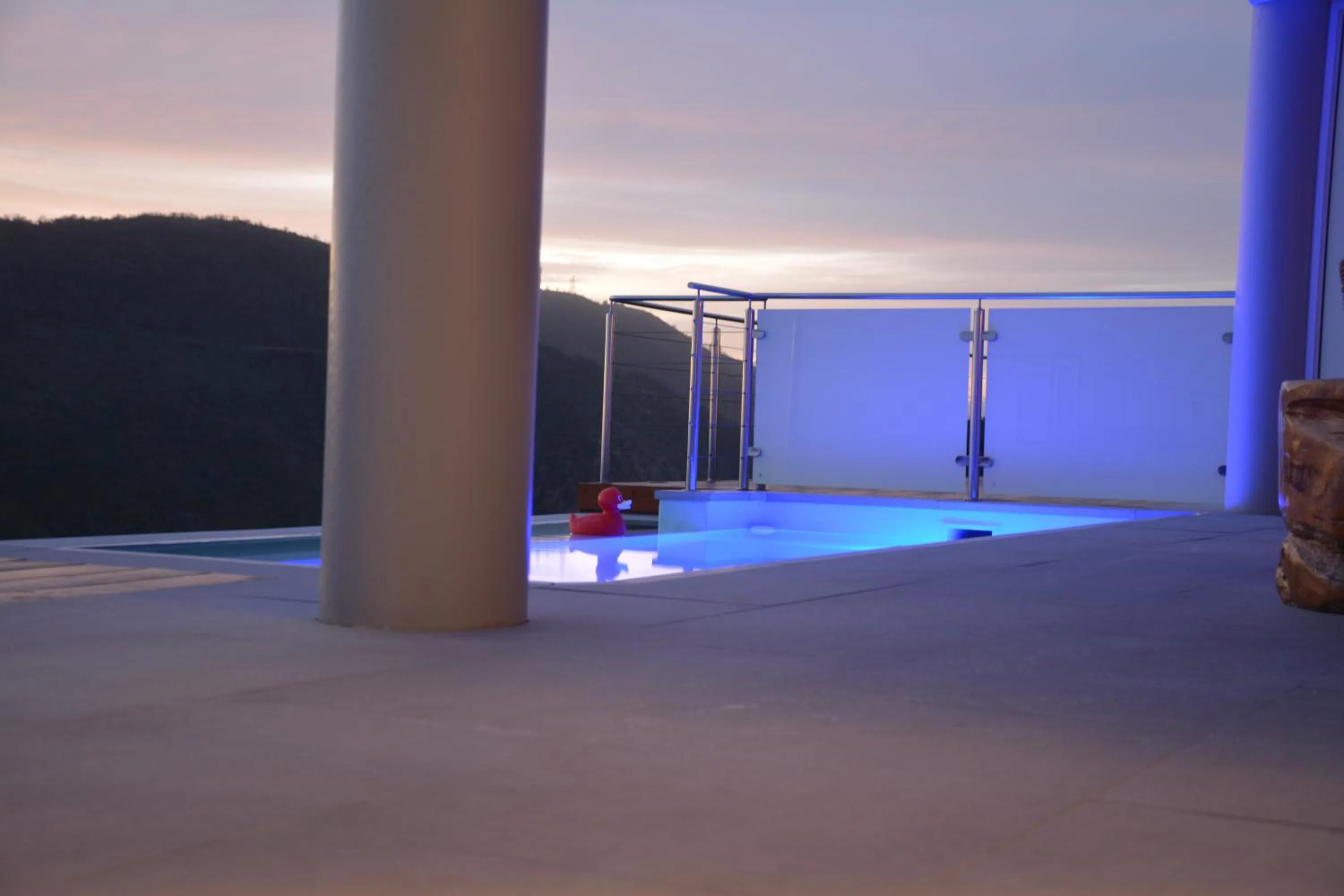 Swimming pool in Head over Hills