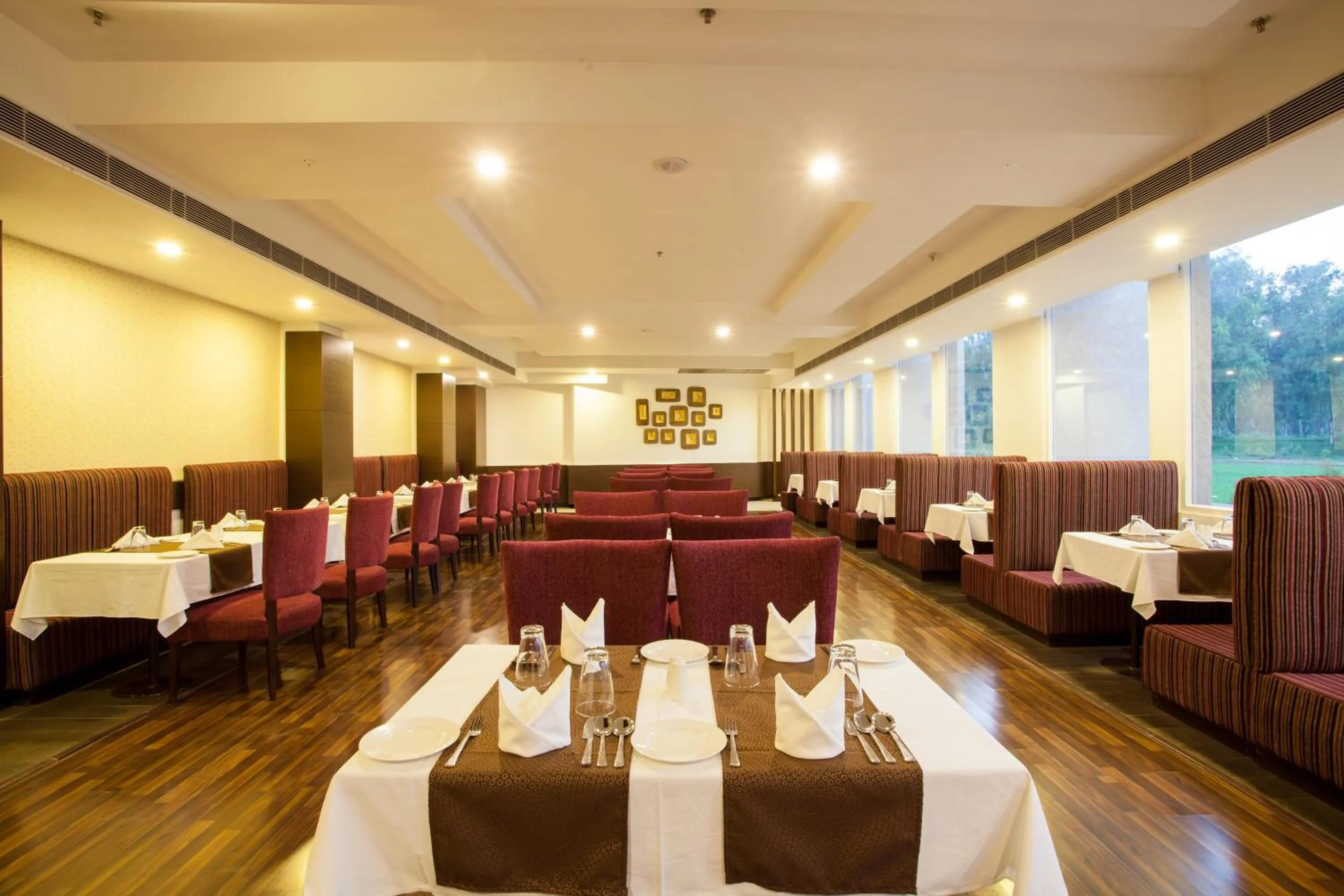 Restaurant/places to eat in Velvet Clarks Exotica