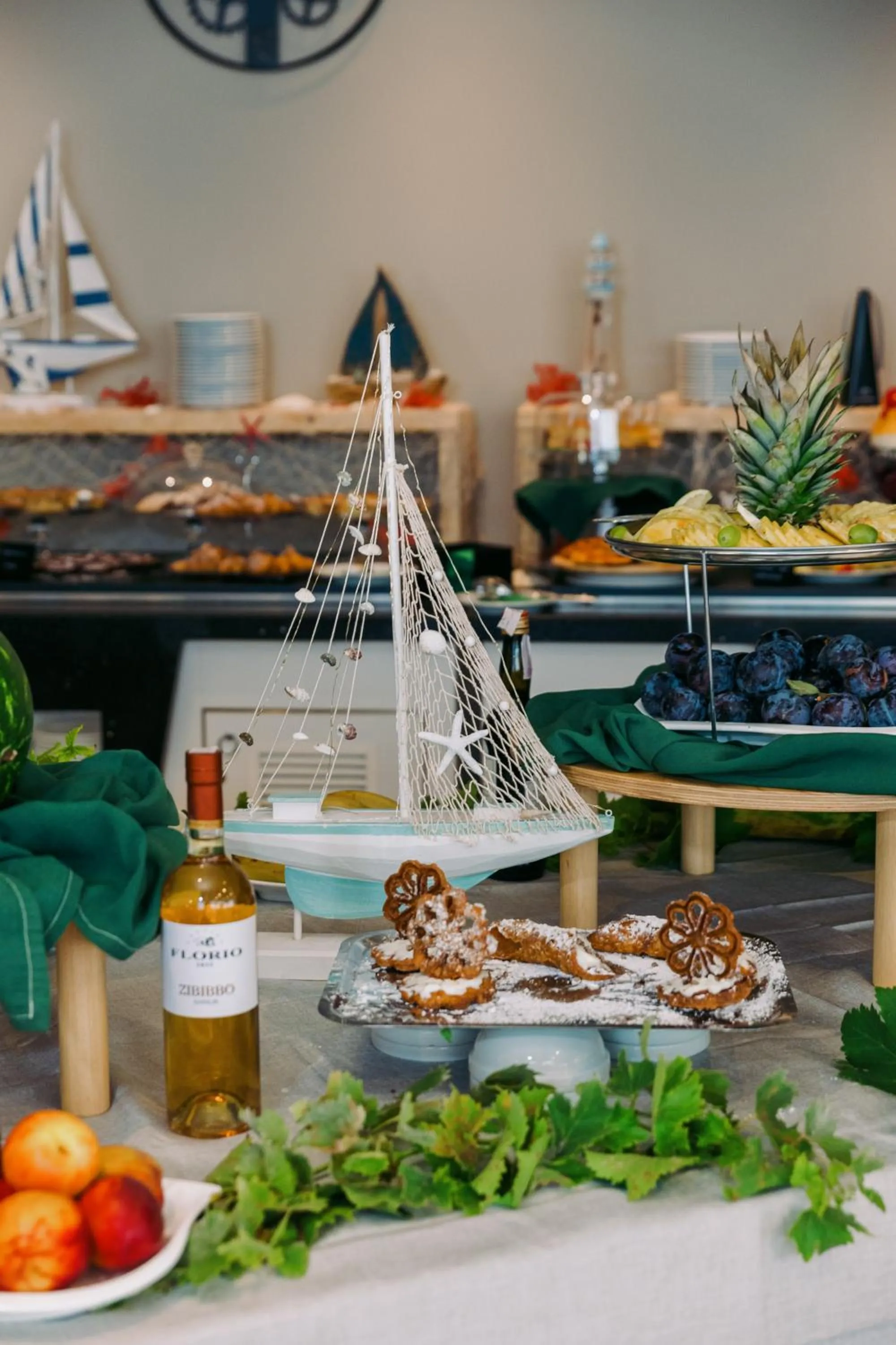 Buffet breakfast in Baitan Hotel