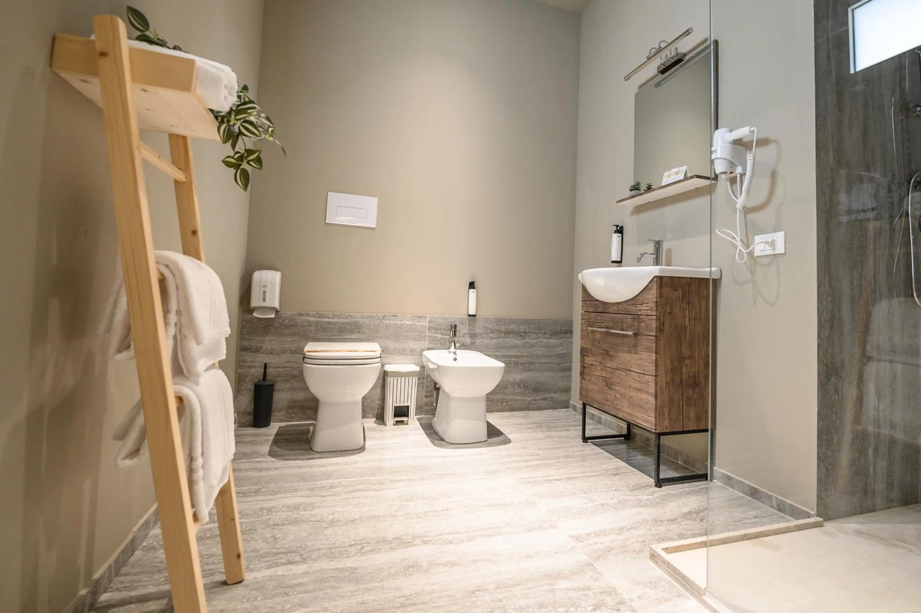 Shower in Baitan Hotel