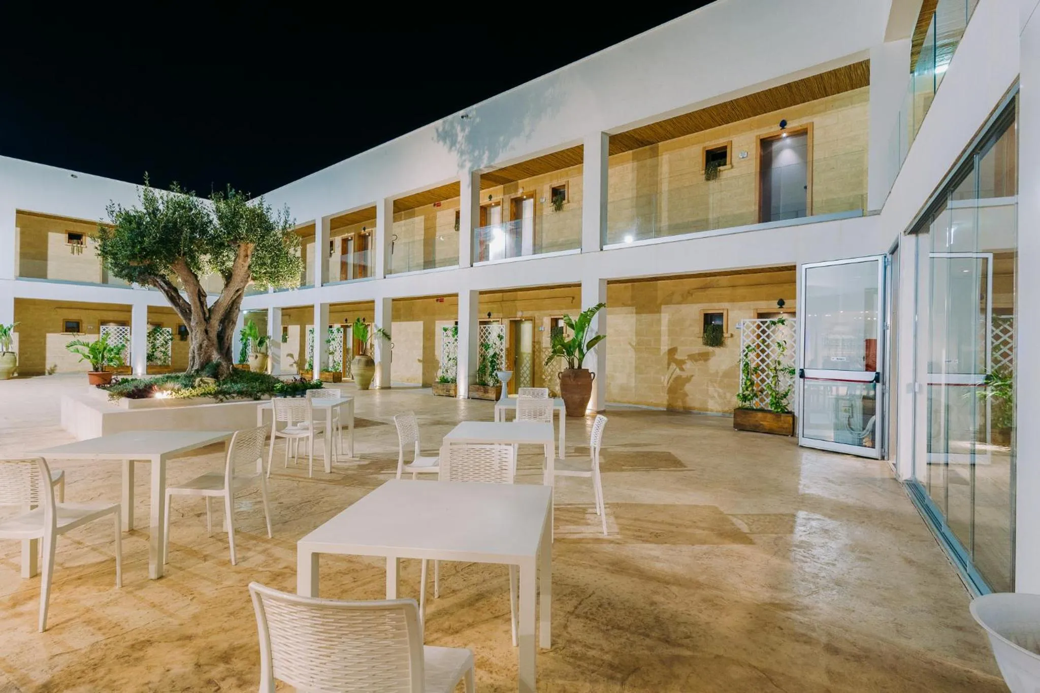 Patio in Baitan Hotel