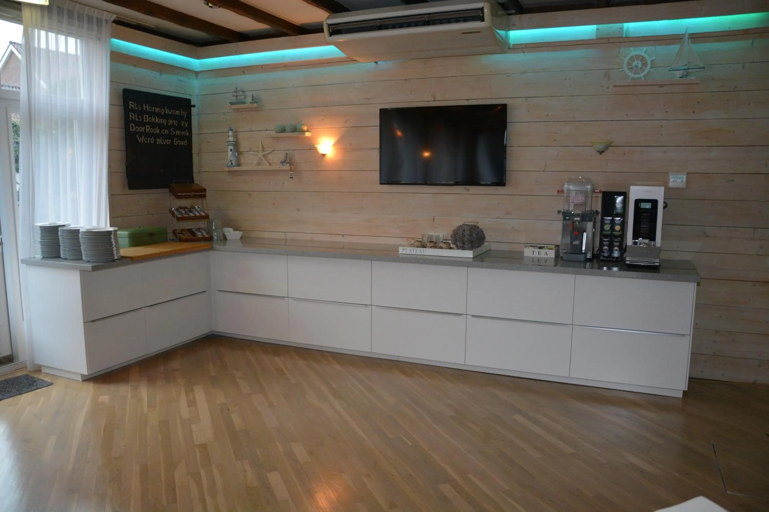 Restaurant/places to eat in SEA YOU Hotel Noordwijk